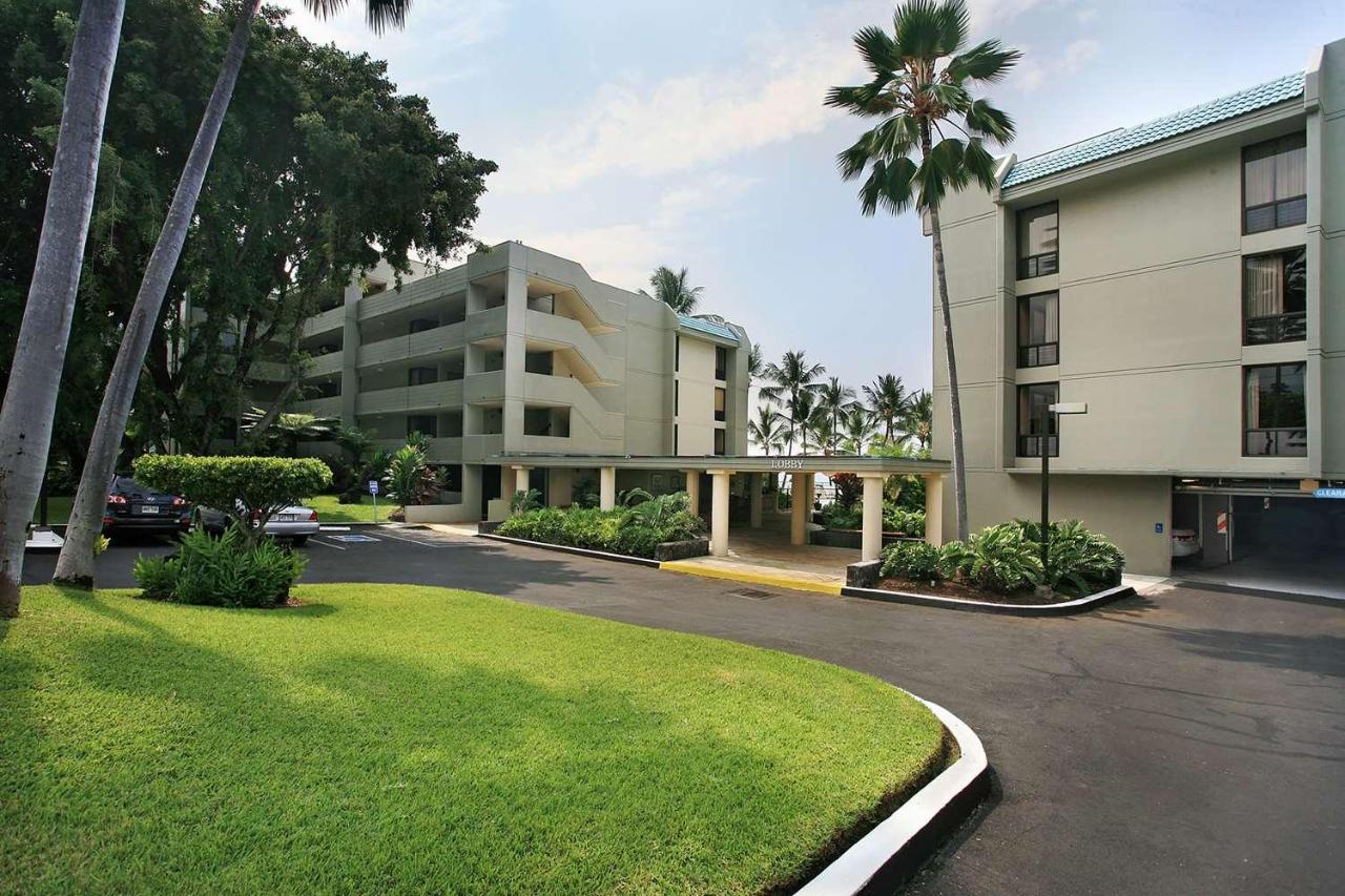 Aston Kona by the Sea