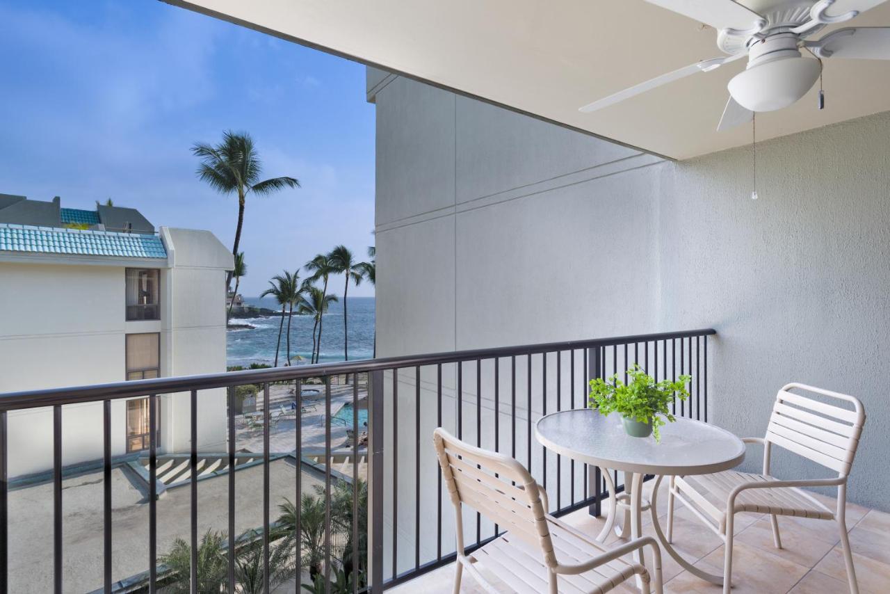 Aston Kona by the Sea