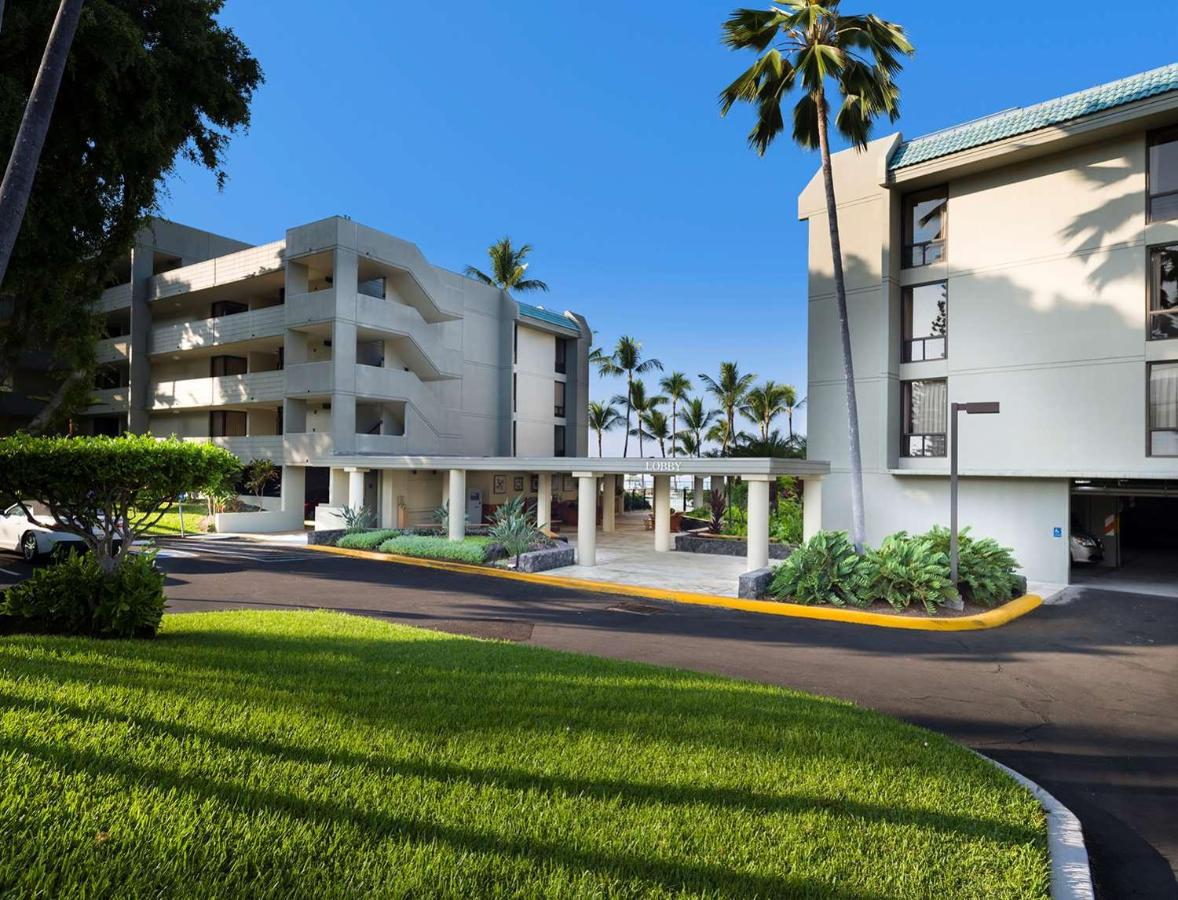 Aston Kona by the Sea