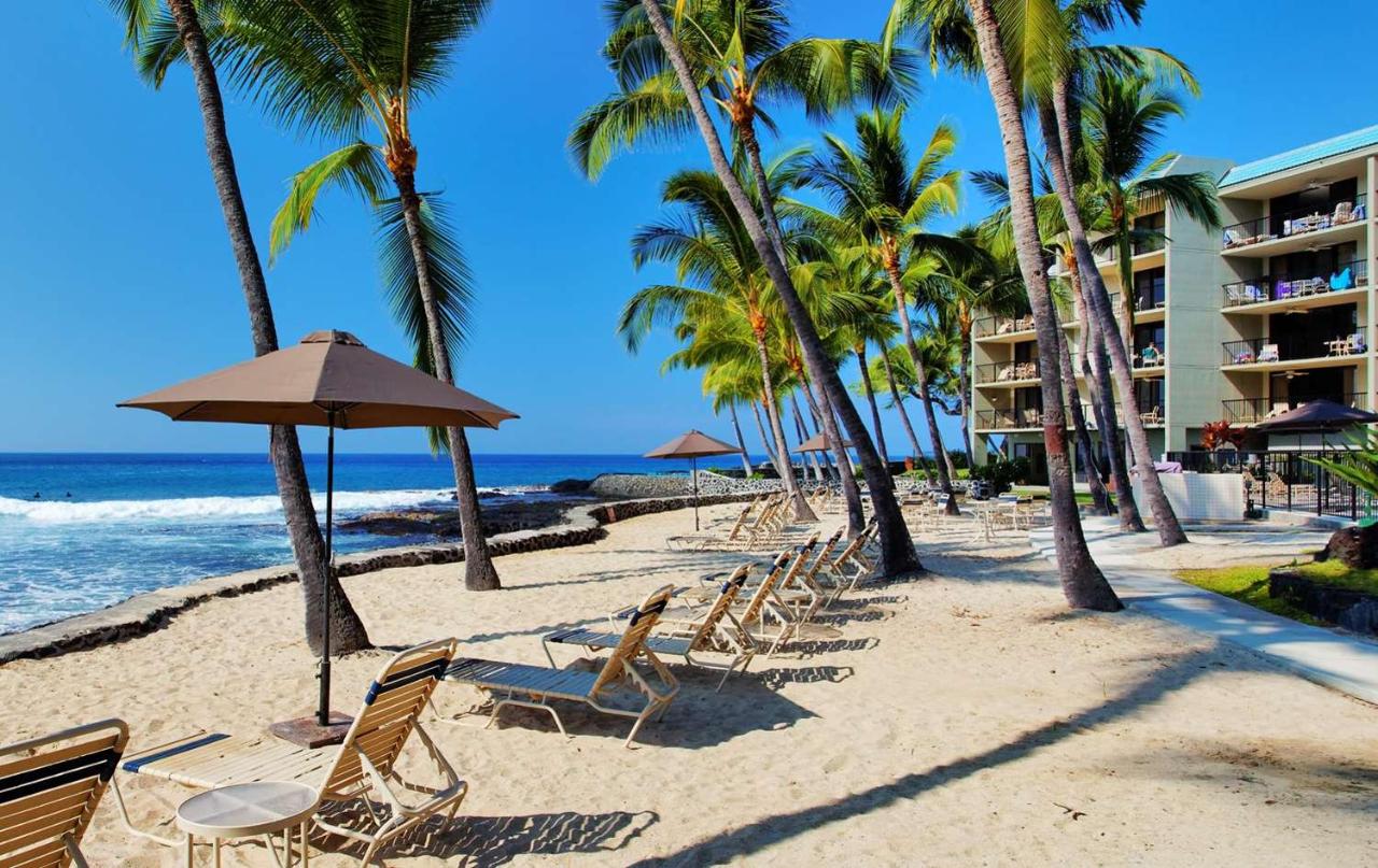 Aston Kona by the Sea