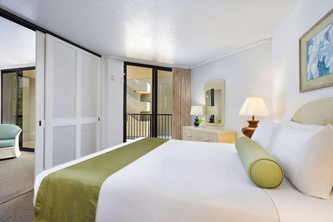 Aston Kona by the Sea