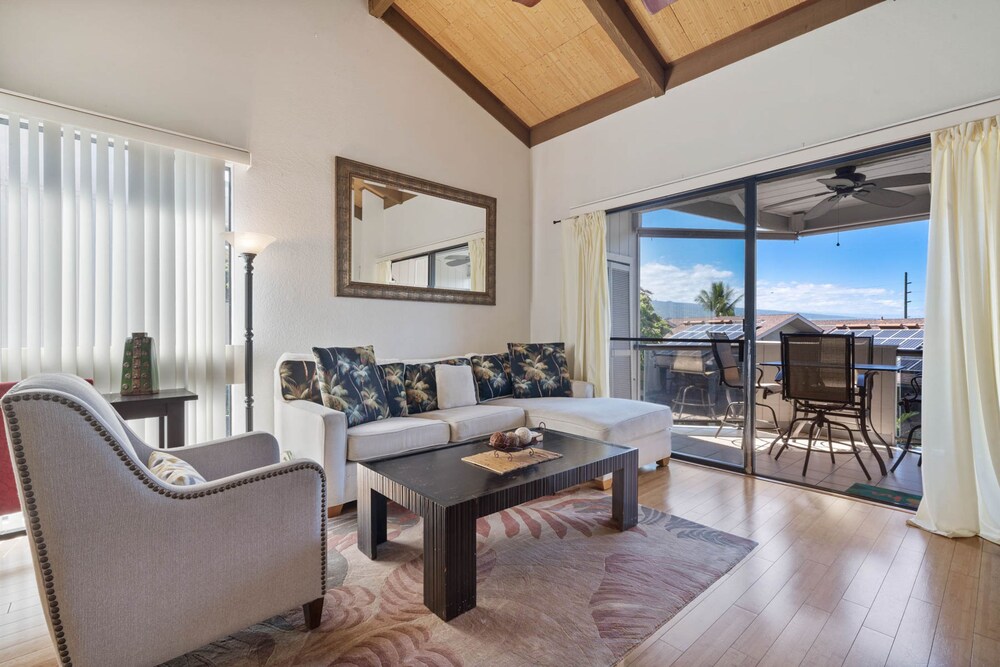 Big Island Kailua Bay Resort by Coldwell Banker Island Vacations