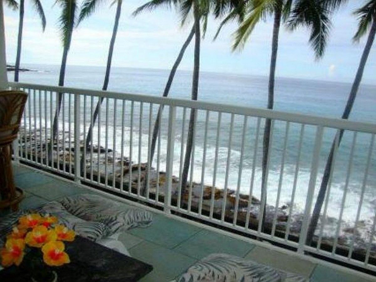 Kona Magic Sands Resort