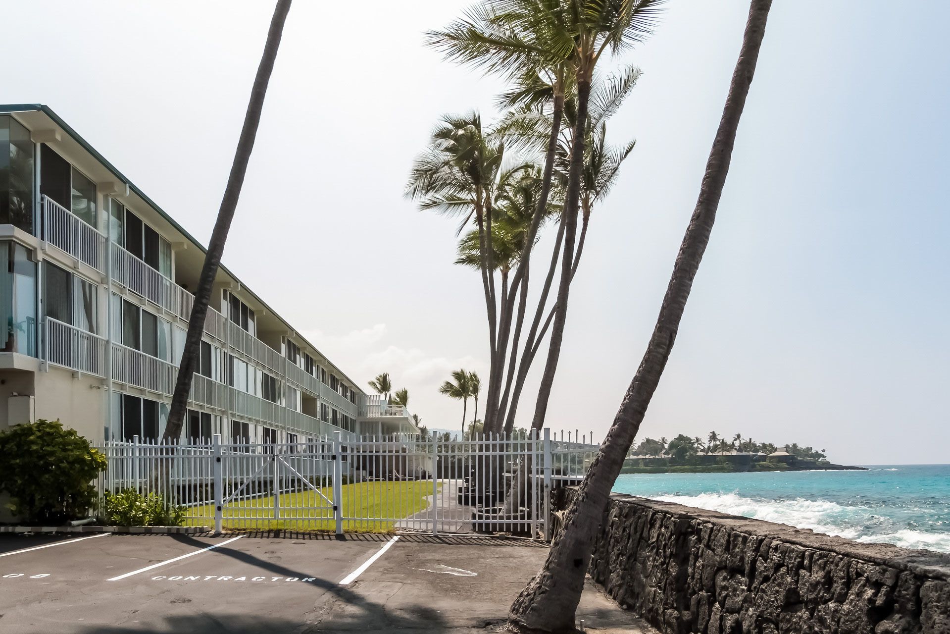 Kona Magic Sands Resort