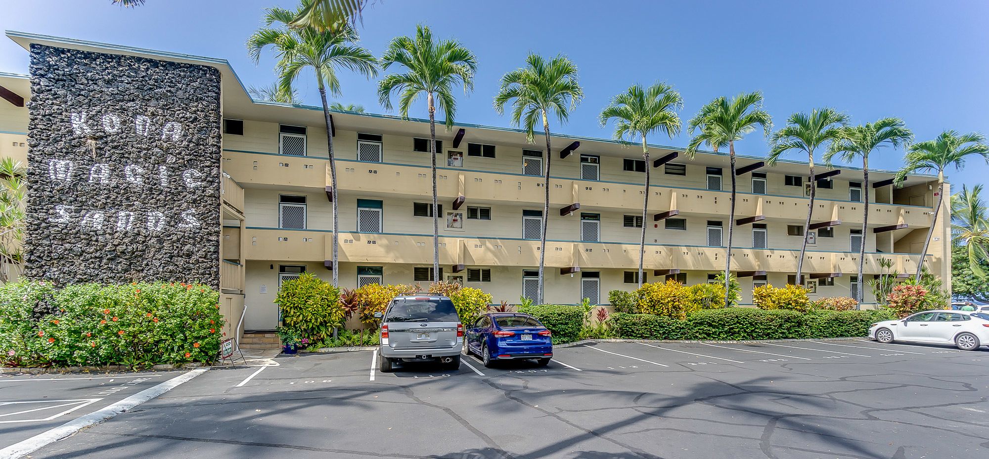 Kona Magic Sands Resort