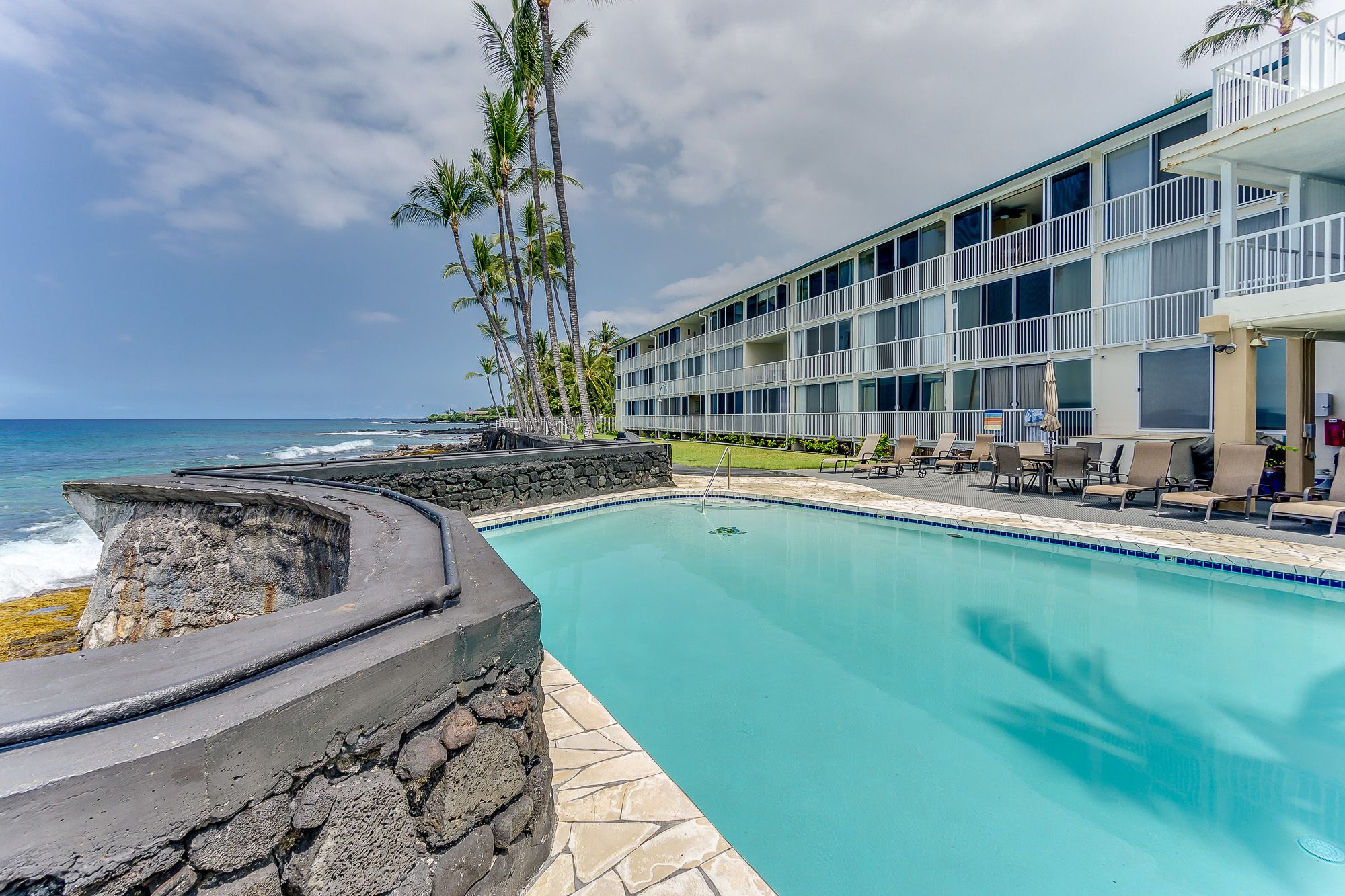 Kona Magic Sands Resort