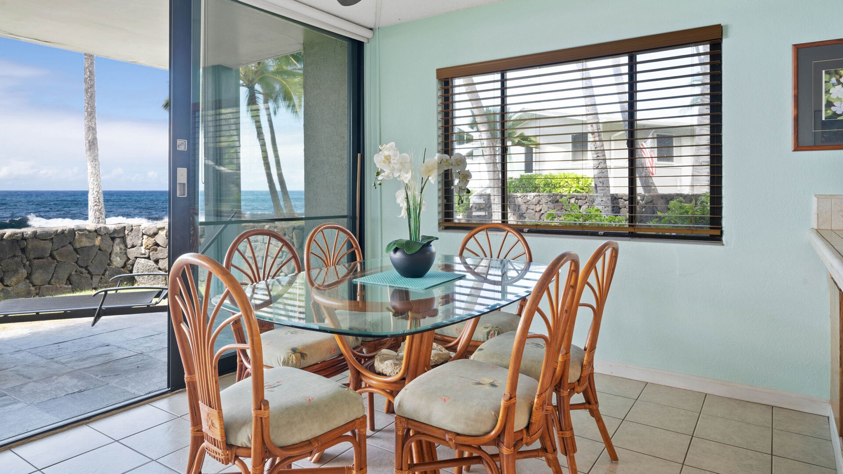 Kona Reef by Casago