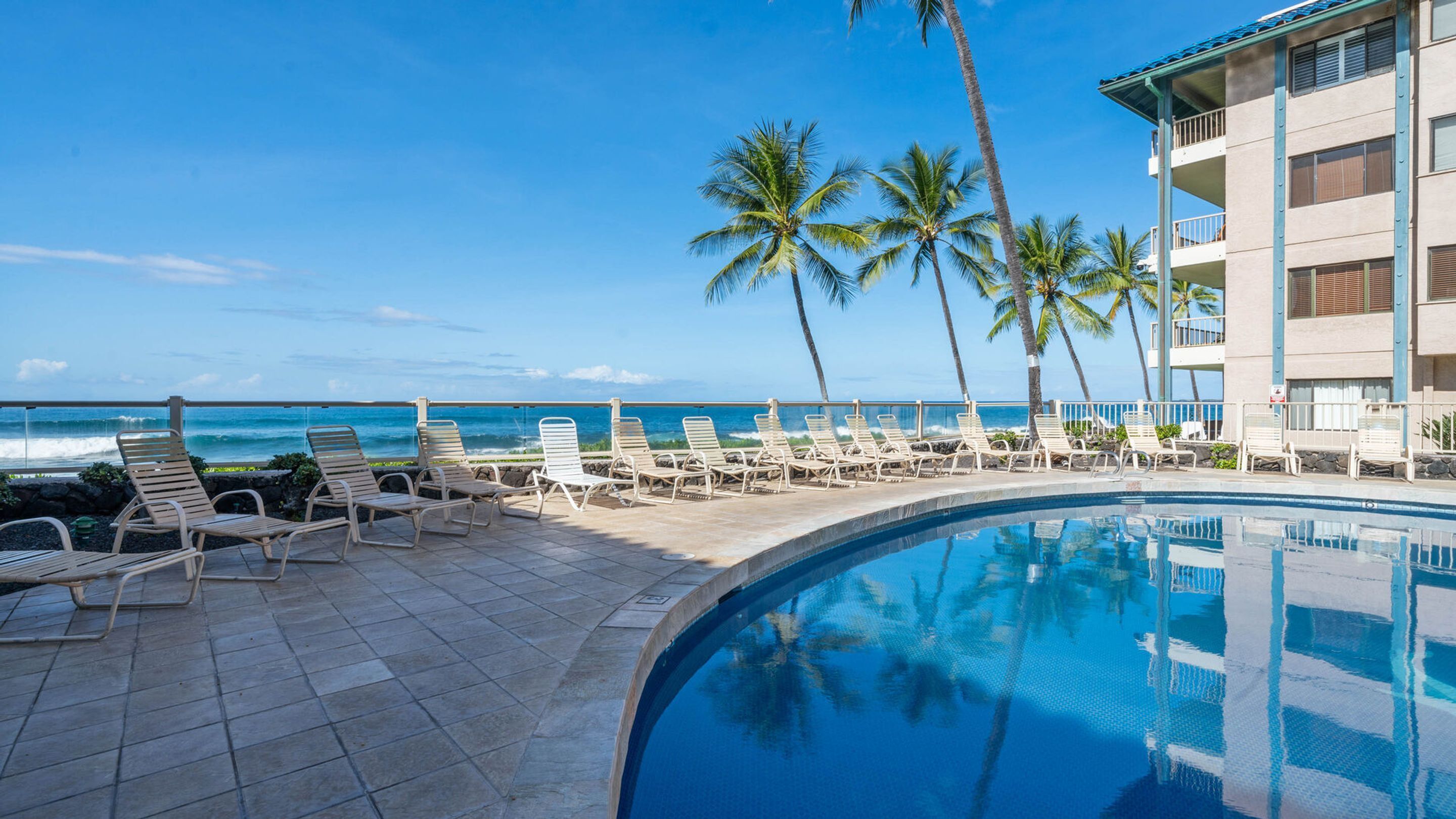 Kona Reef by Casago