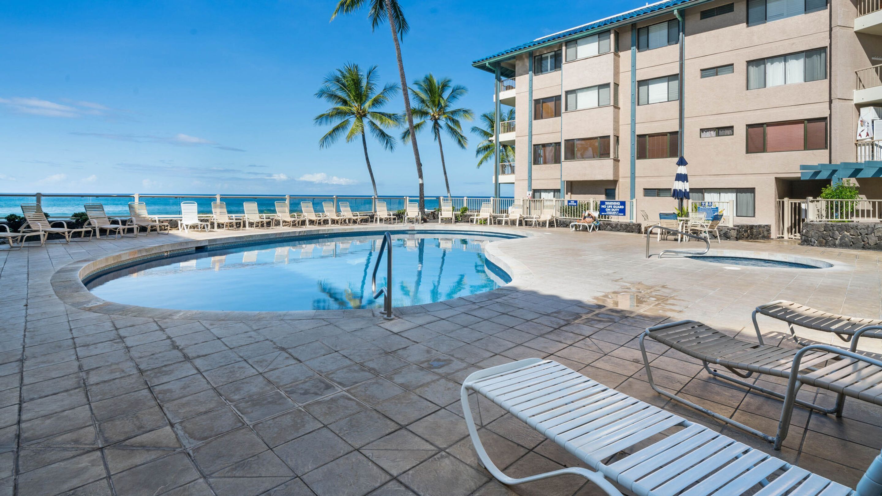 Kona Reef by Casago
