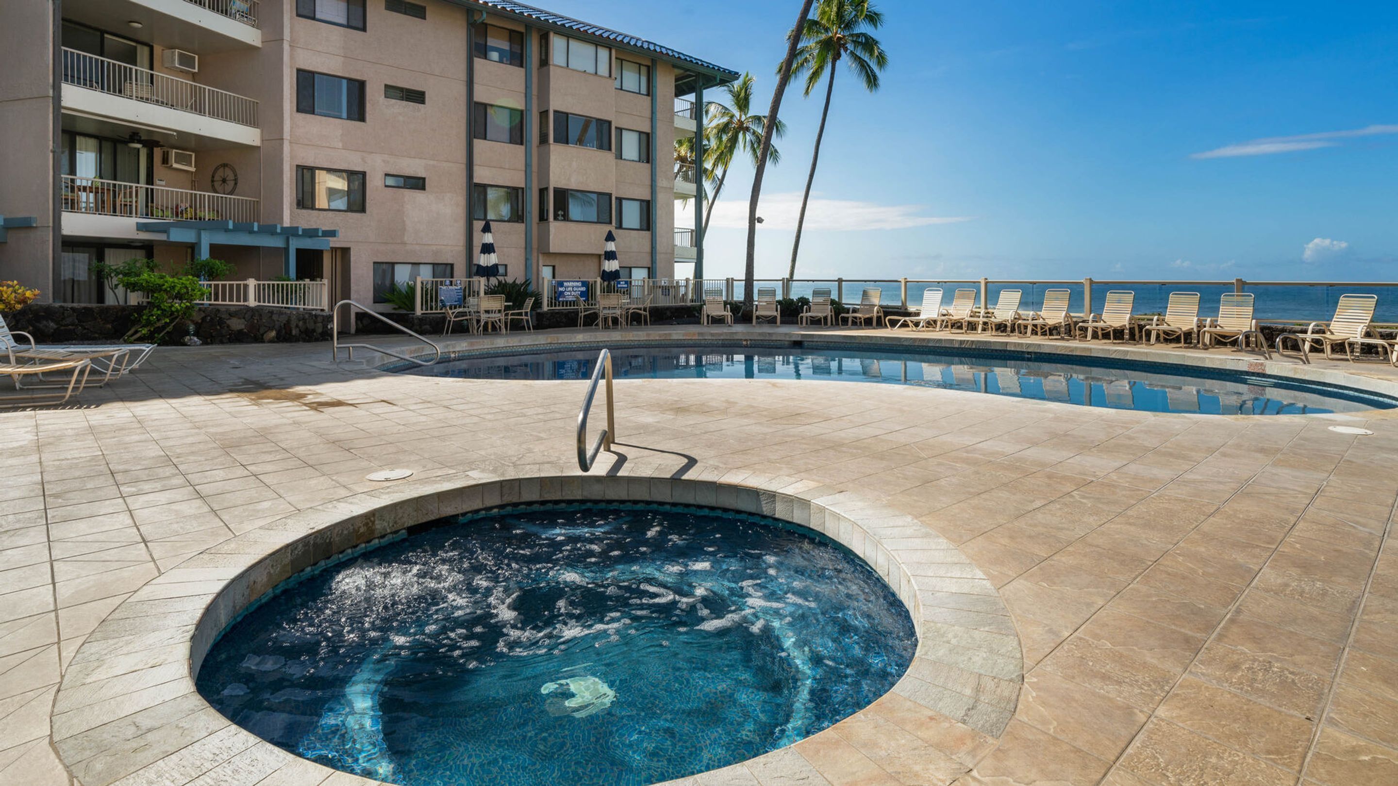 Kona Reef by Casago