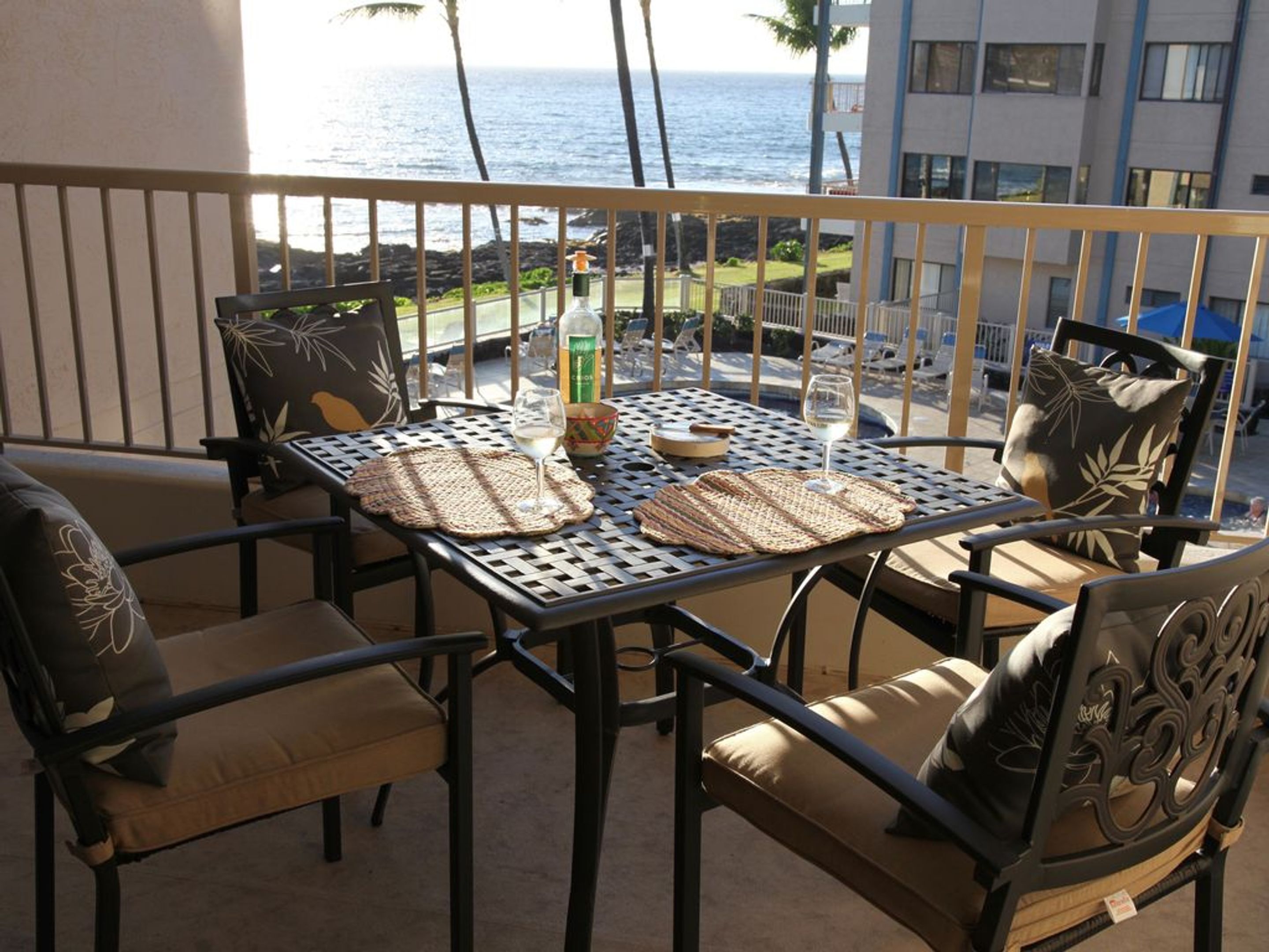 Kona Reef by Casago