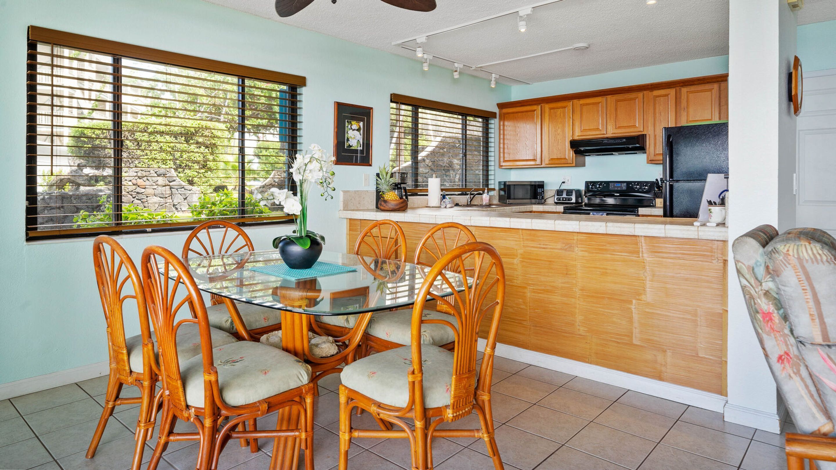 Kona Reef by Casago