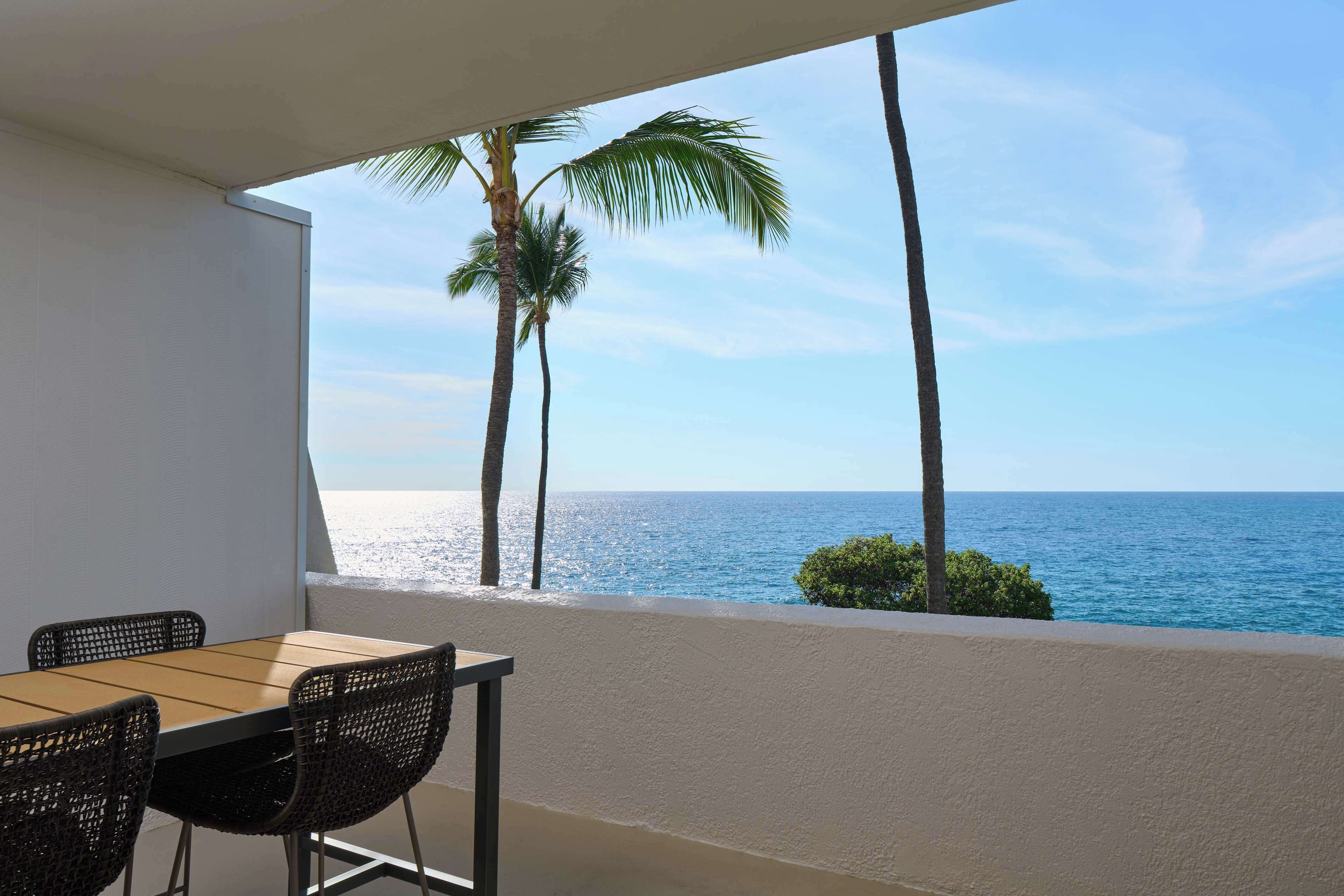 OUTRIGGER Kona Resort & Spa