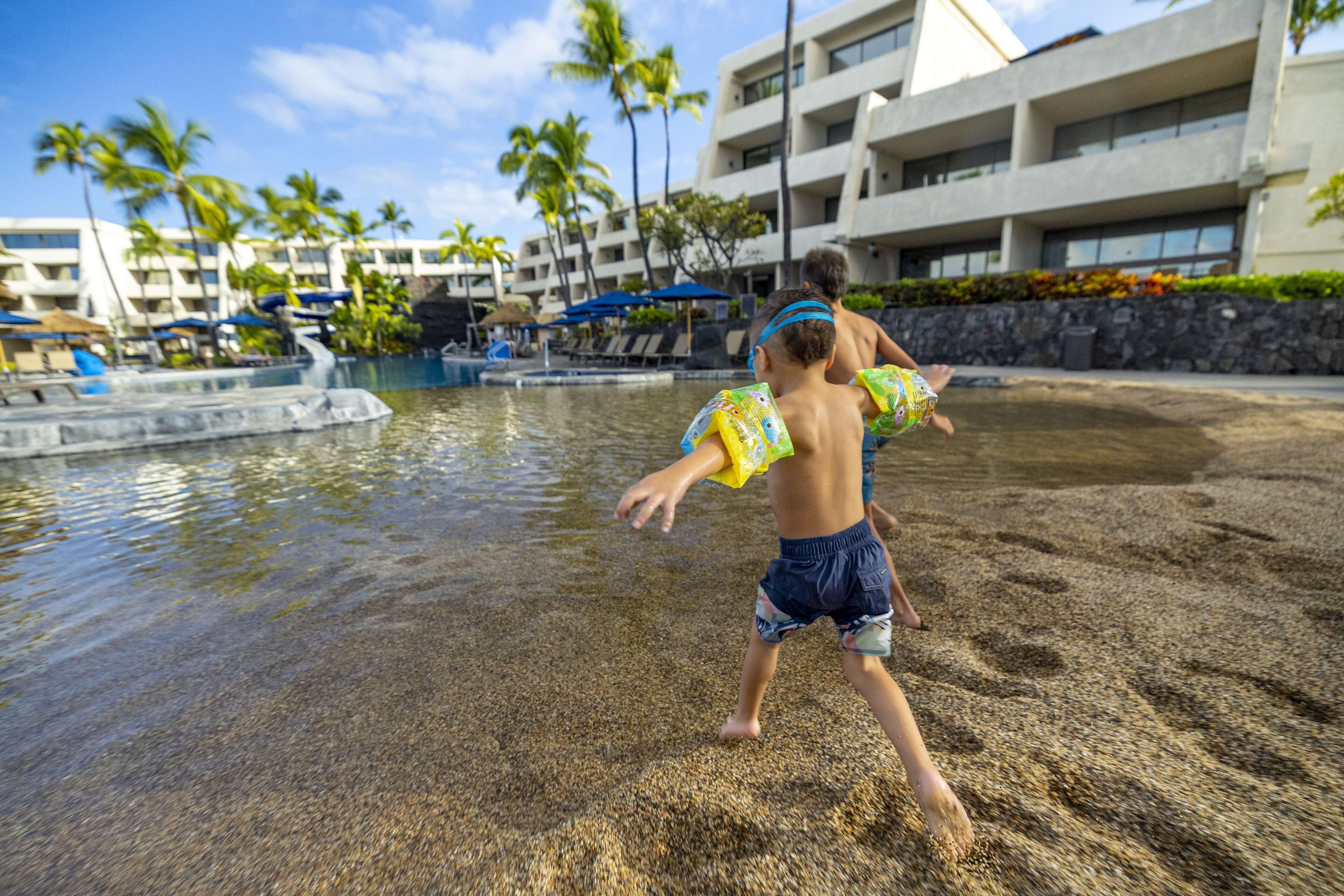 OUTRIGGER Kona Resort & Spa