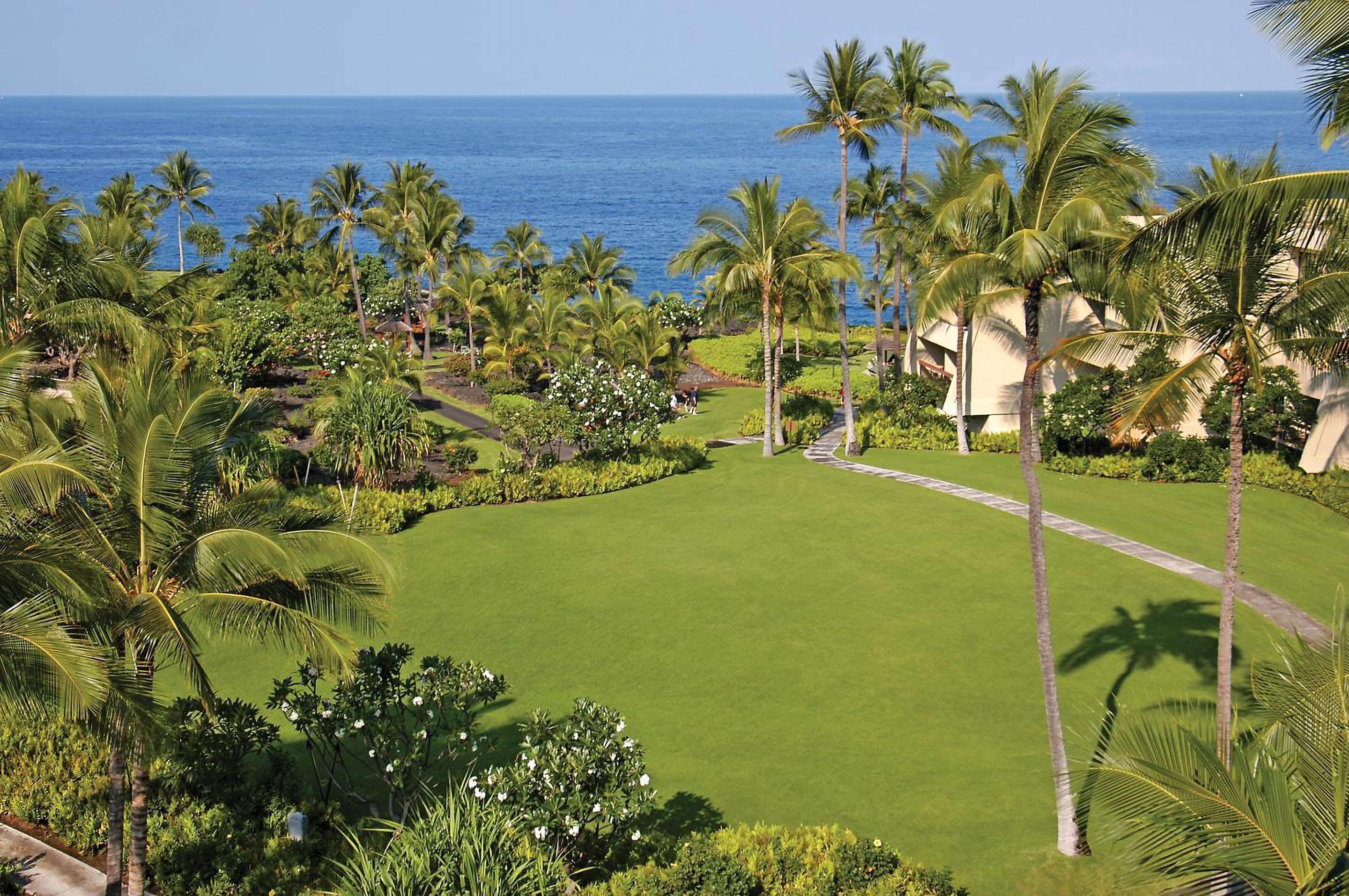 OUTRIGGER Kona Resort & Spa