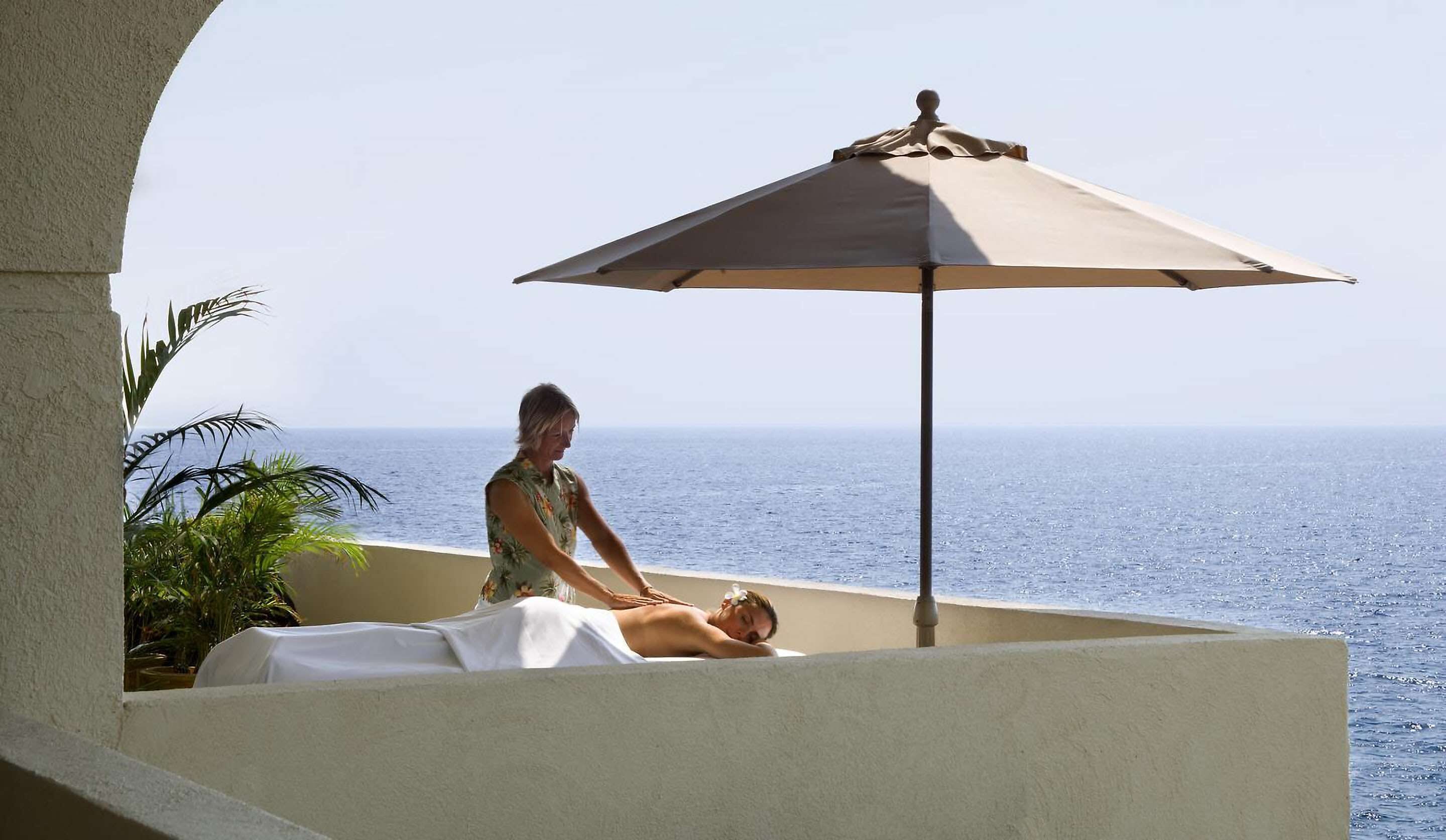 OUTRIGGER Kona Resort & Spa