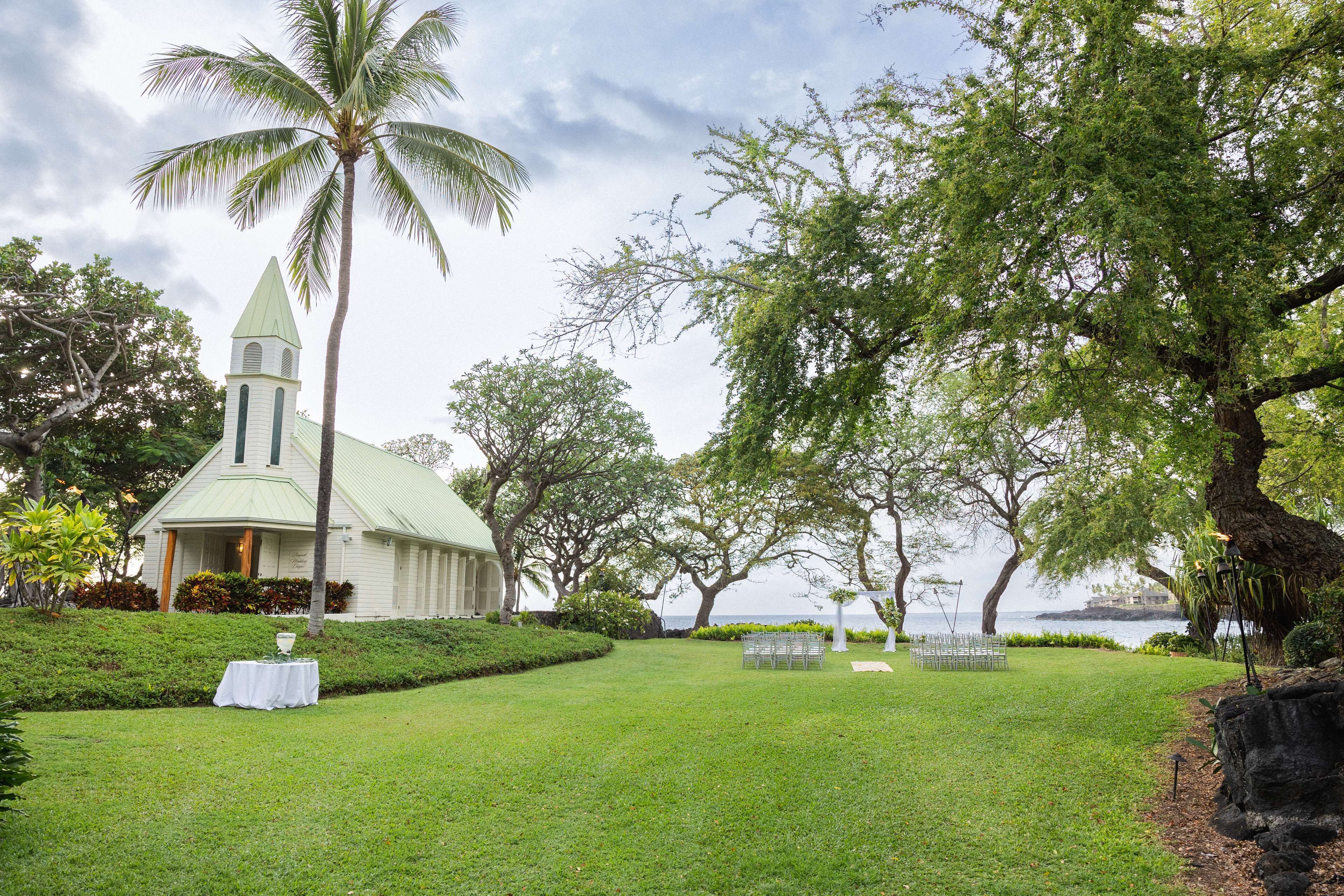 OUTRIGGER Kona Resort & Spa