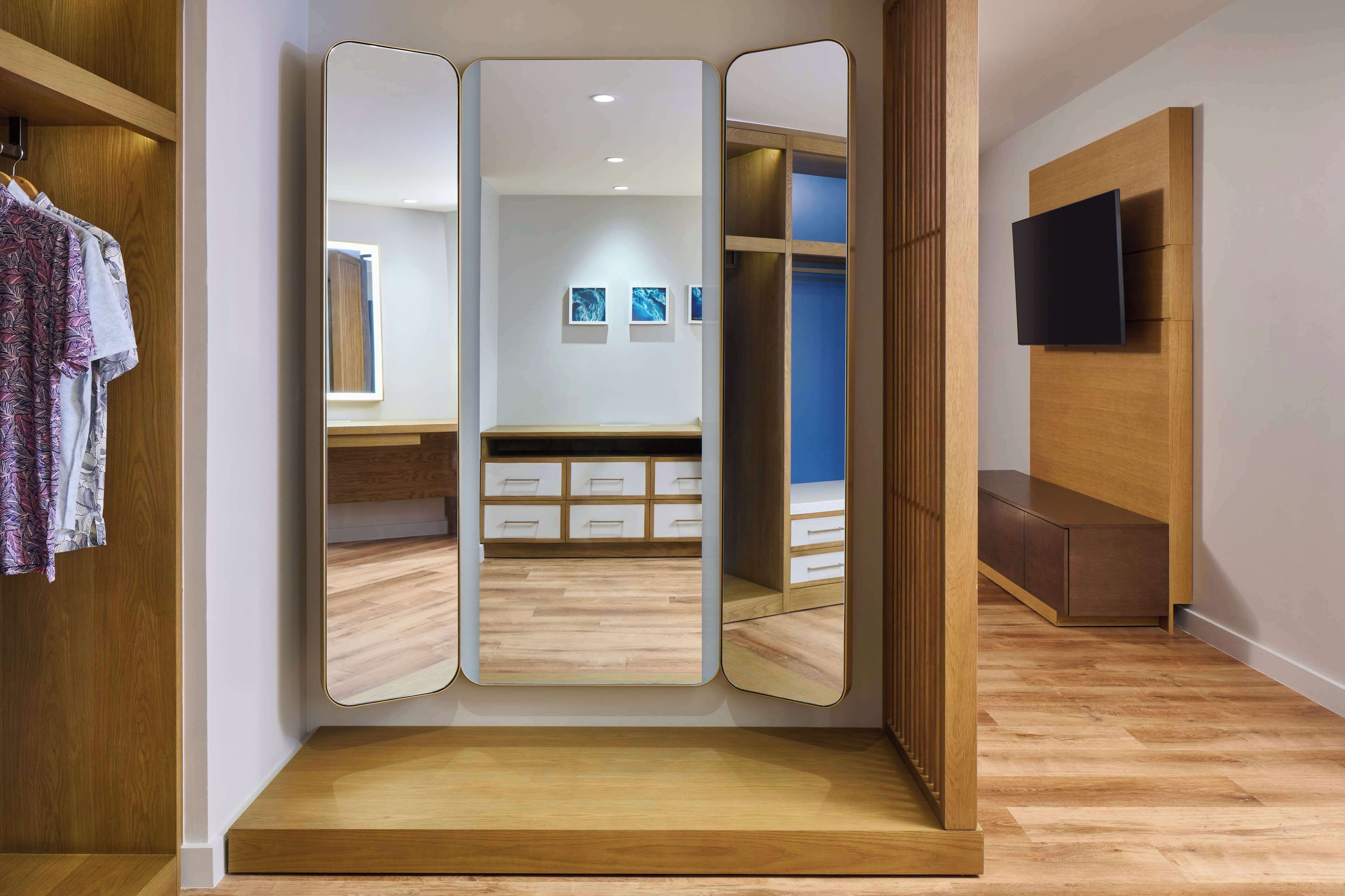 OUTRIGGER Kona Resort & Spa