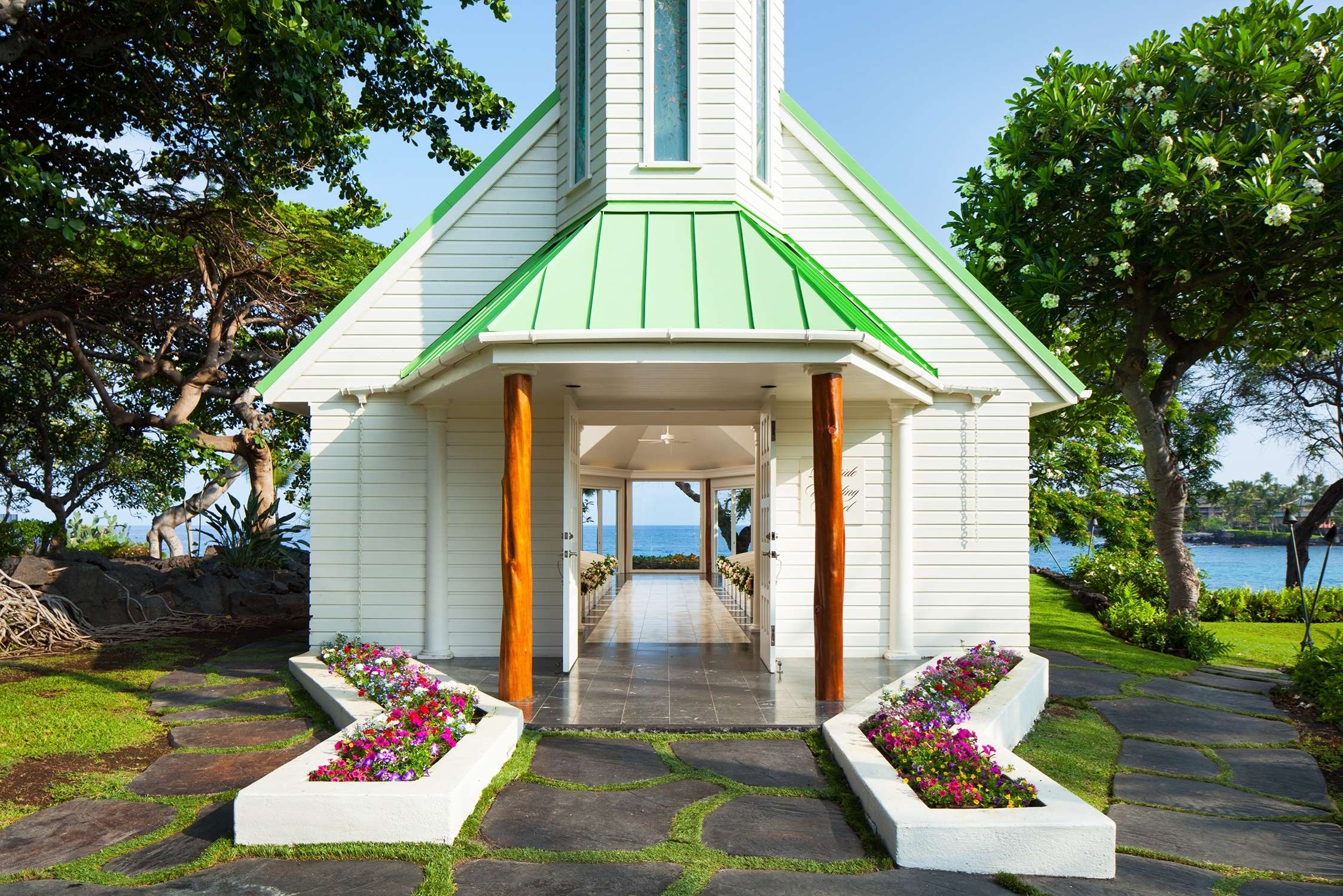 OUTRIGGER Kona Resort & Spa