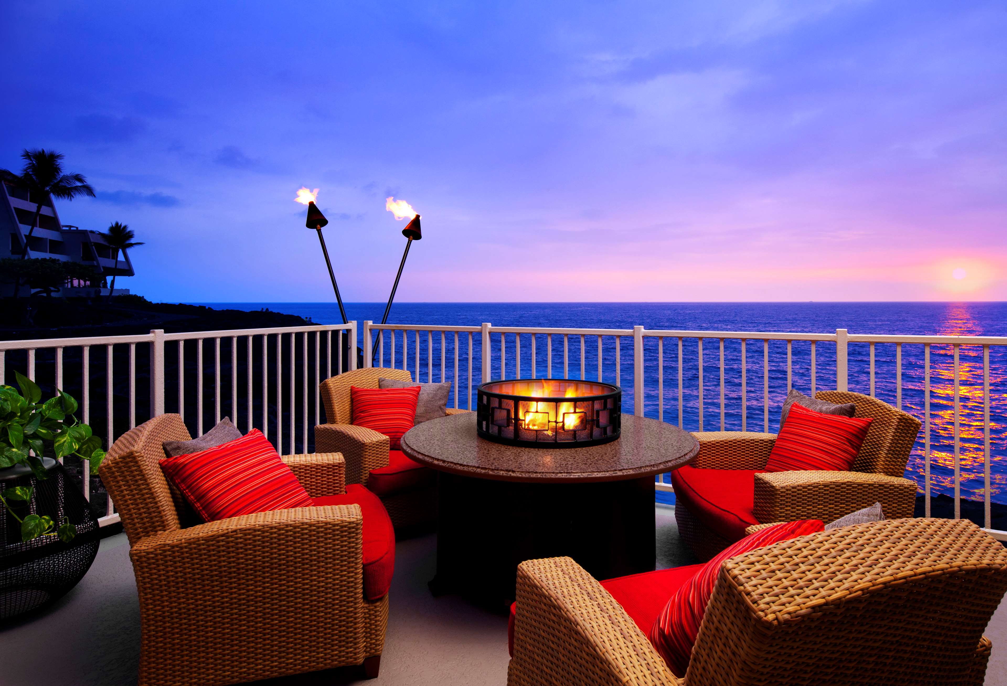 OUTRIGGER Kona Resort & Spa