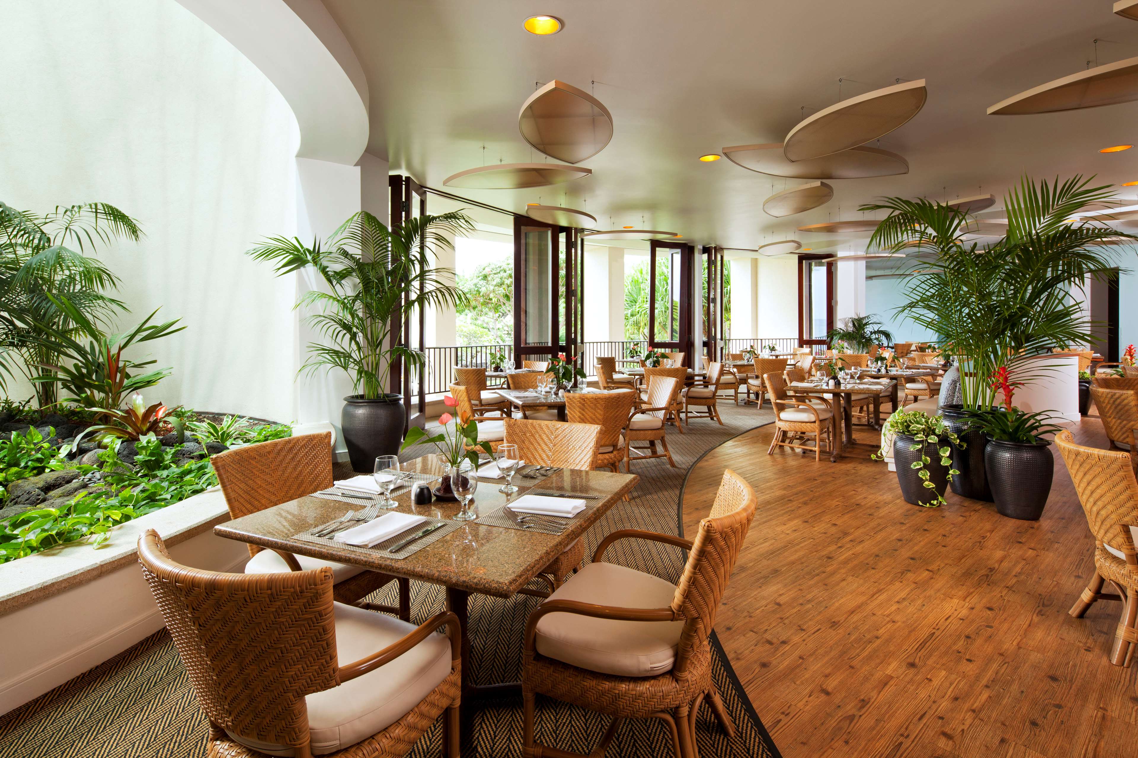 OUTRIGGER Kona Resort & Spa