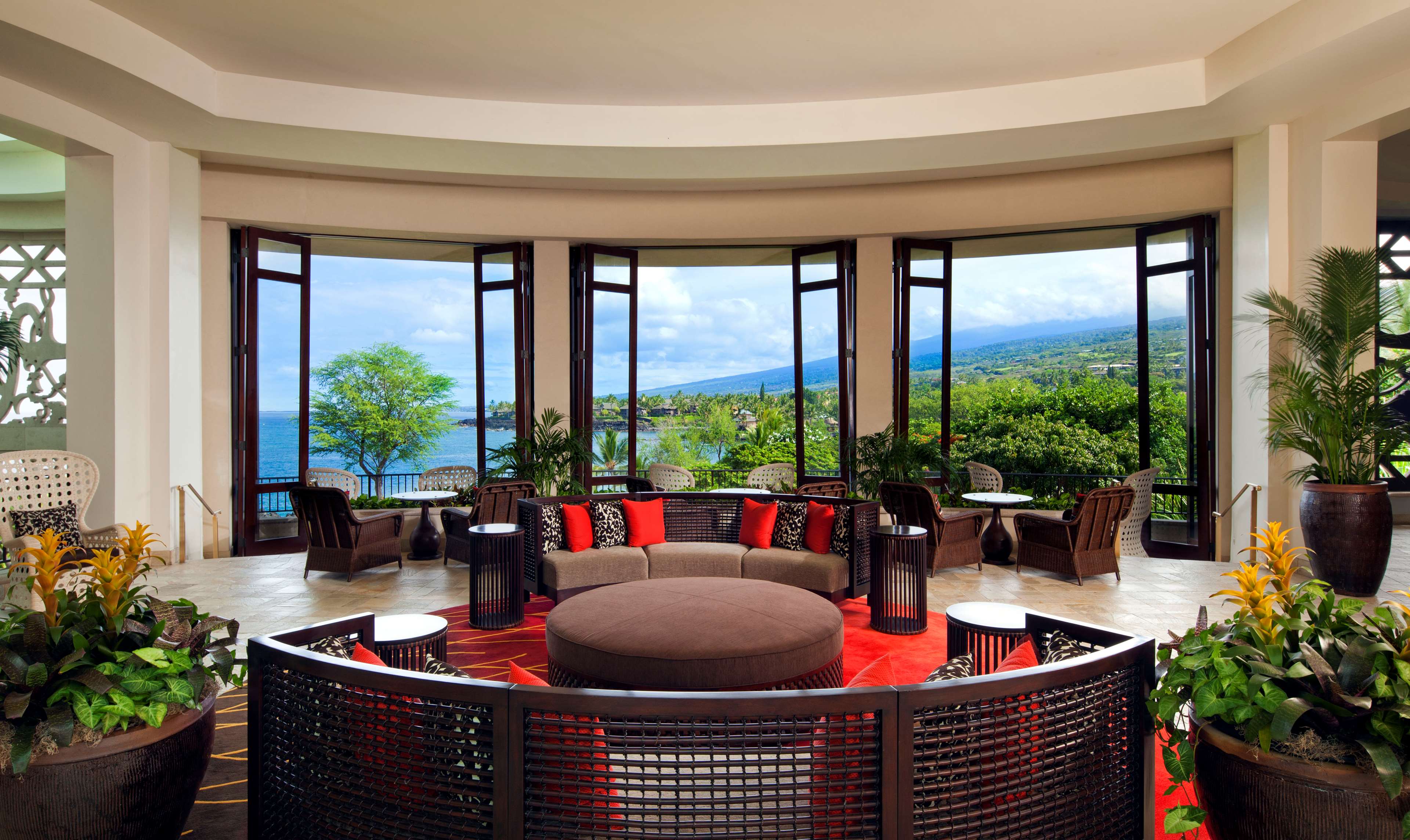 OUTRIGGER Kona Resort & Spa