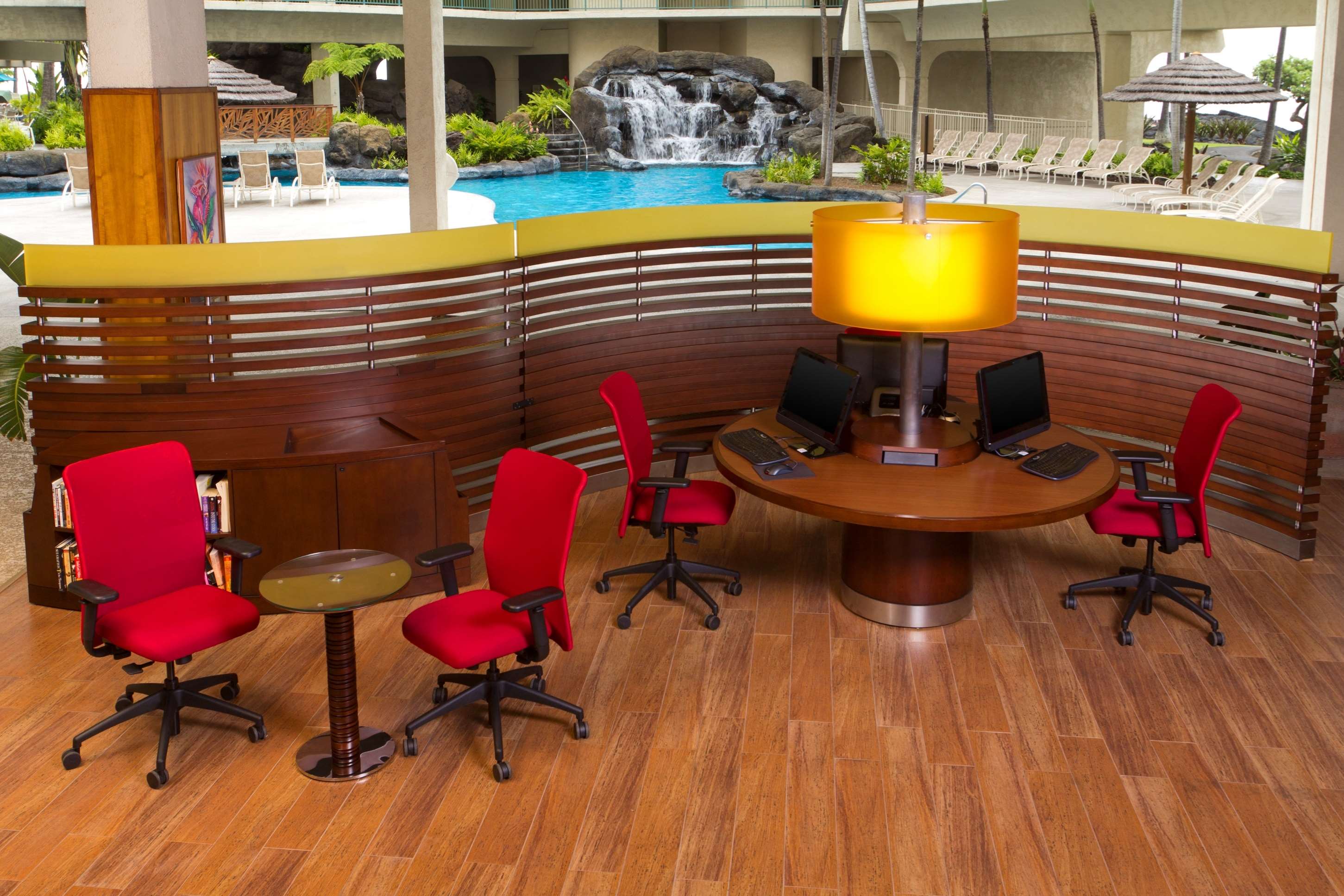 OUTRIGGER Kona Resort & Spa