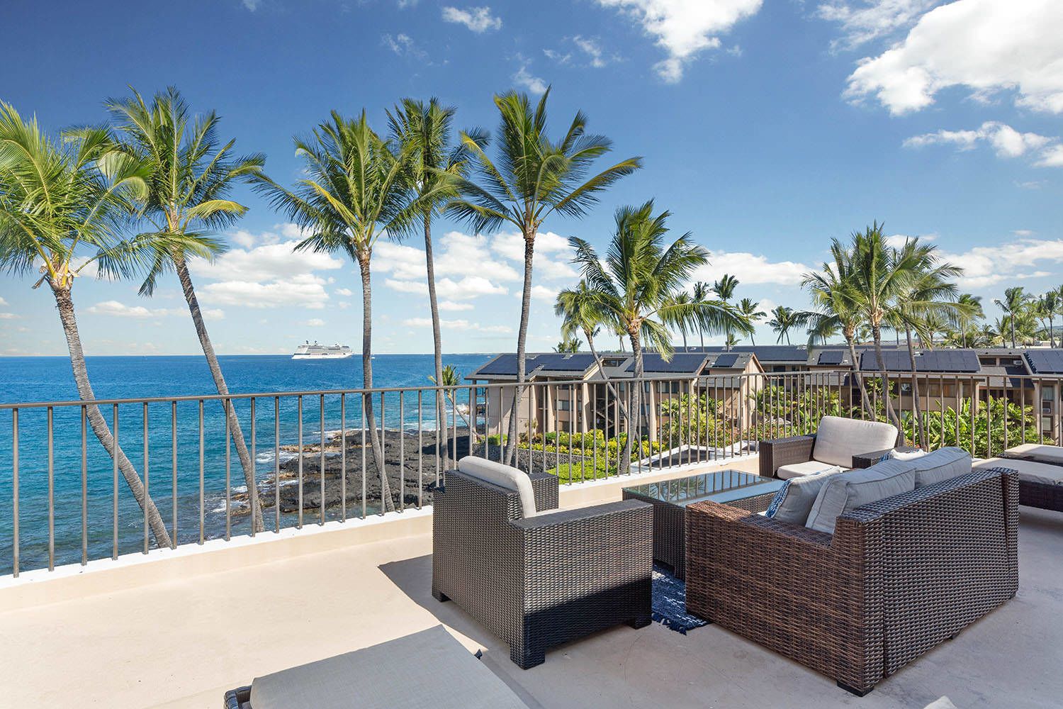 The Royal Sea Cliff Resort