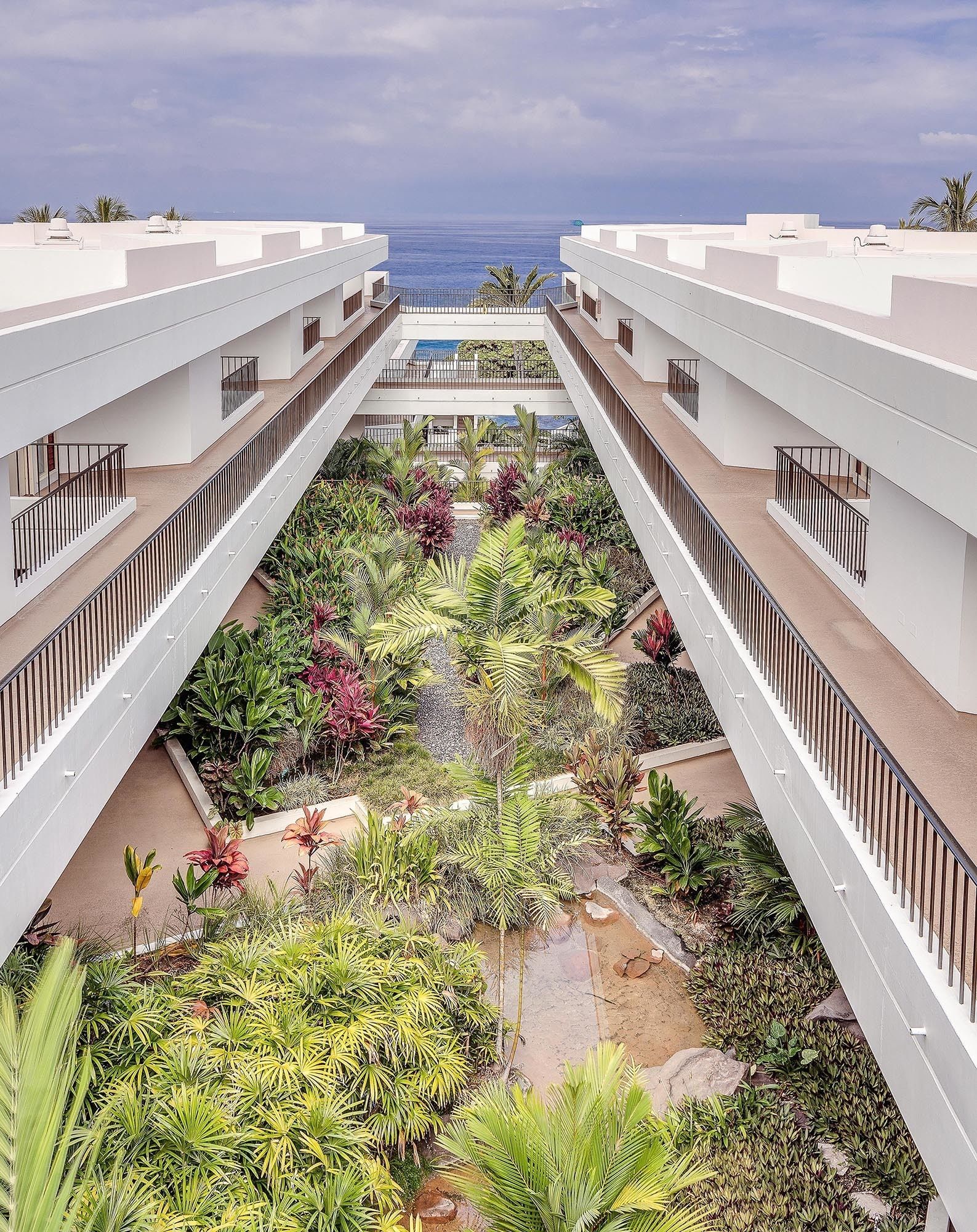 The Royal Sea Cliff Resort