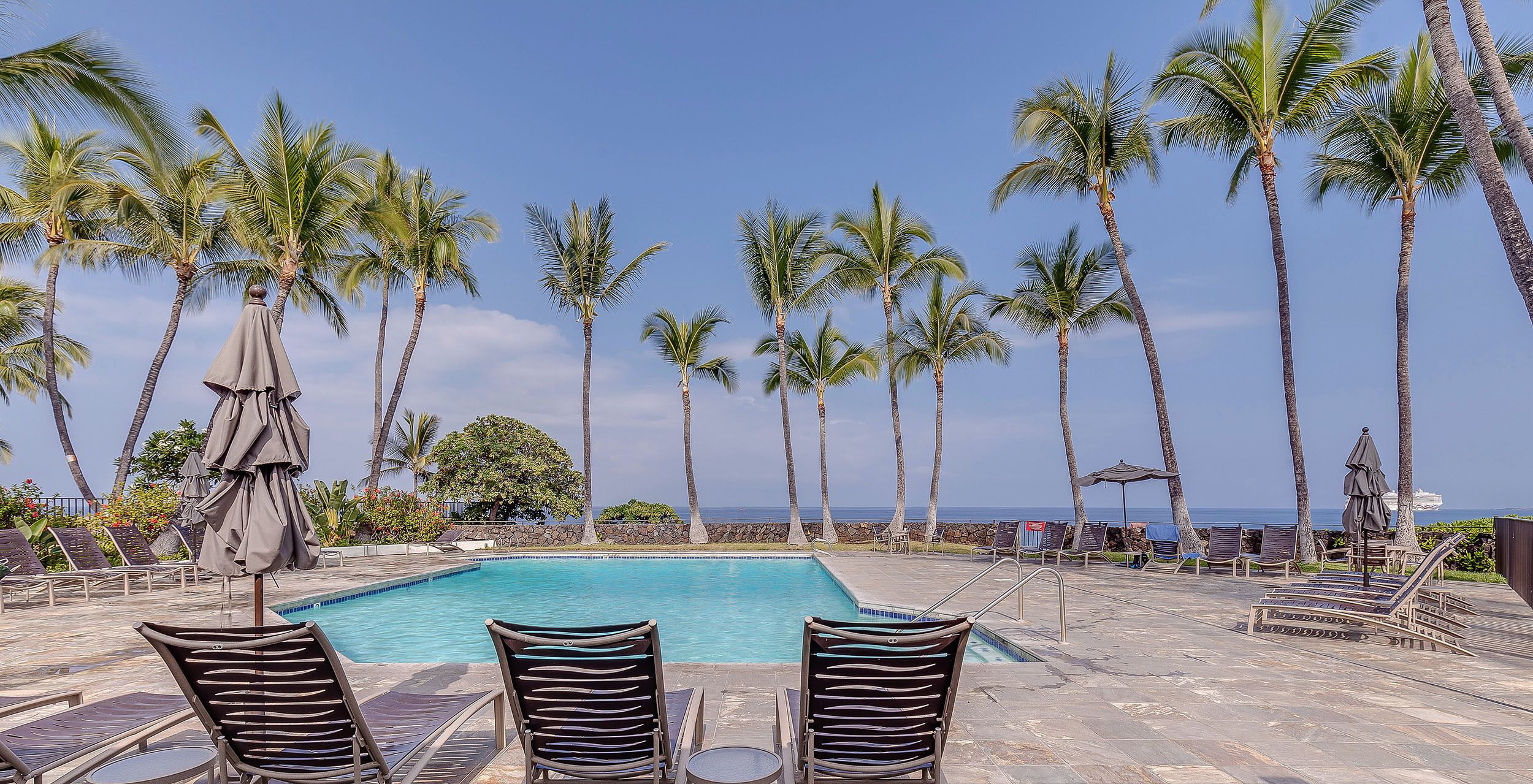 The Royal Sea Cliff Resort