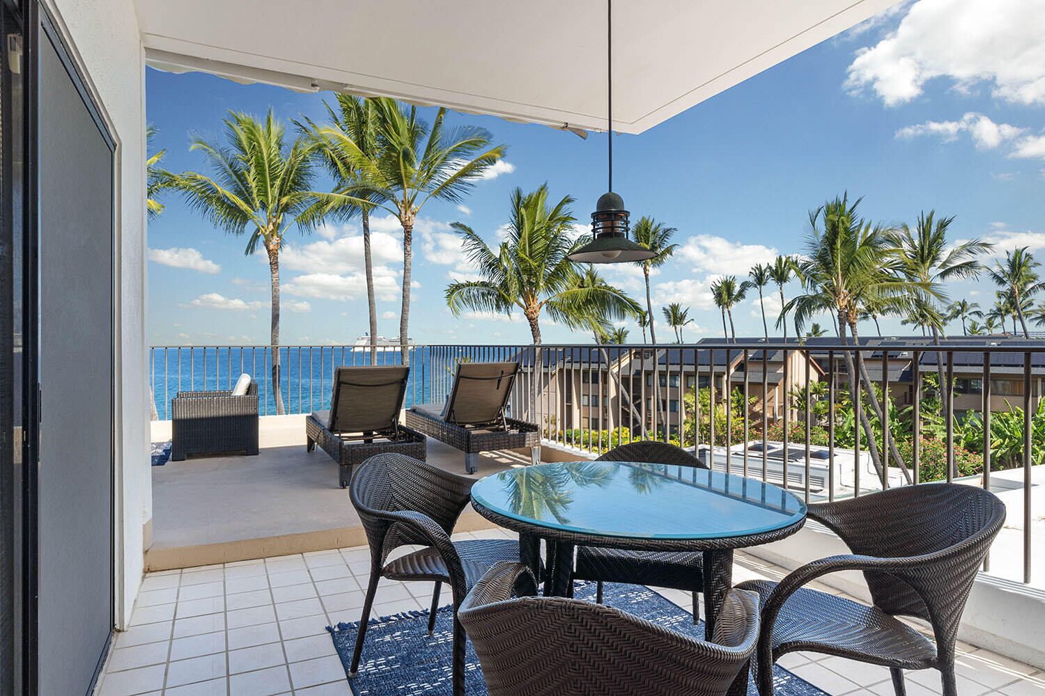 The Royal Sea Cliff Resort