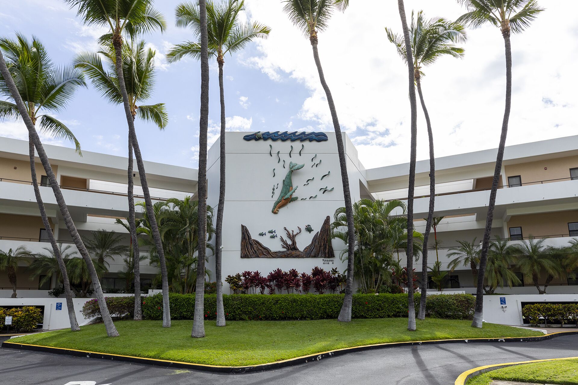 The Royal Sea Cliff Resort