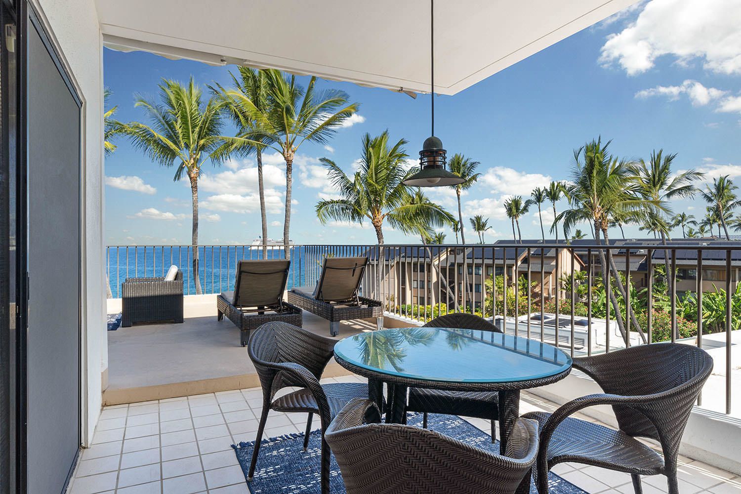 The Royal Sea Cliff Resort