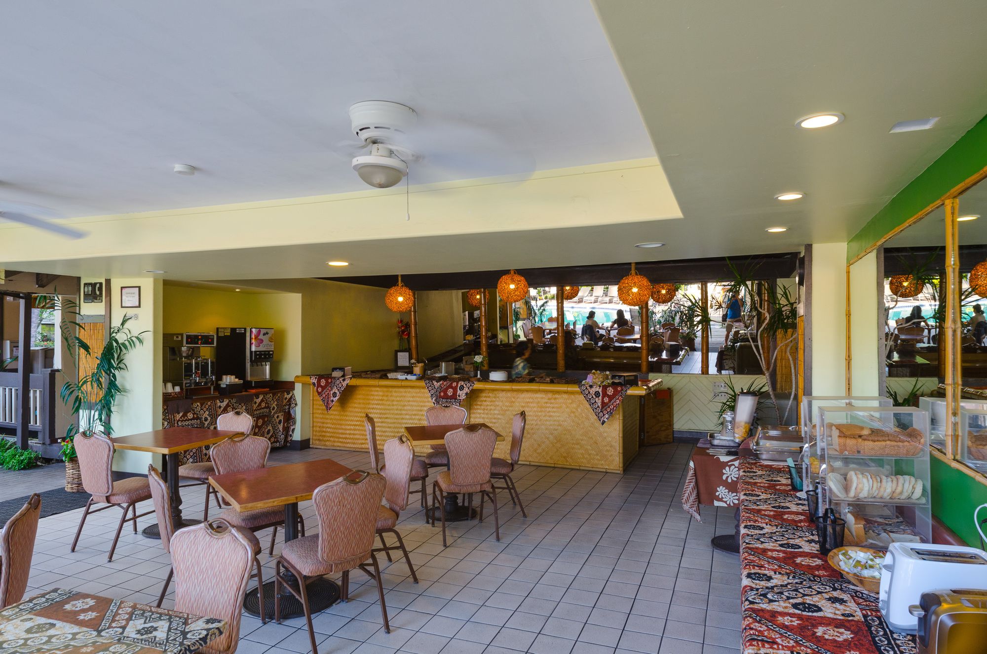 Uncle Billys Kona Bay Hotel