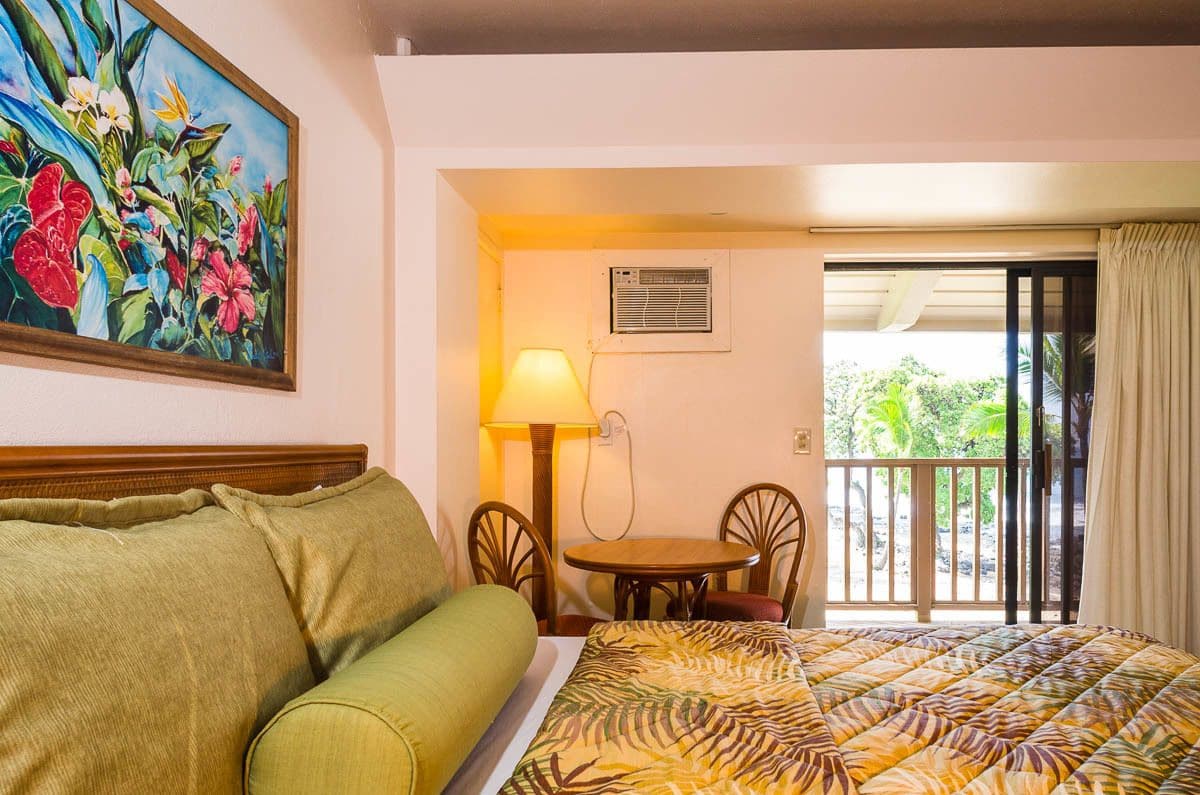 Uncle Billys Kona Bay Hotel