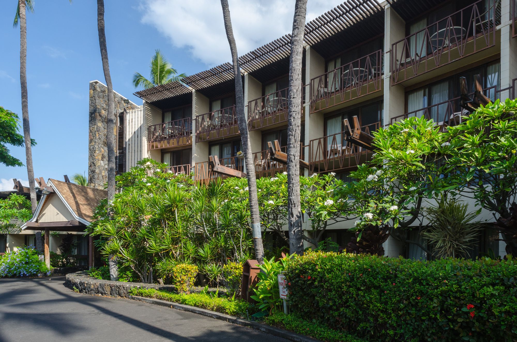 Uncle Billys Kona Bay Hotel