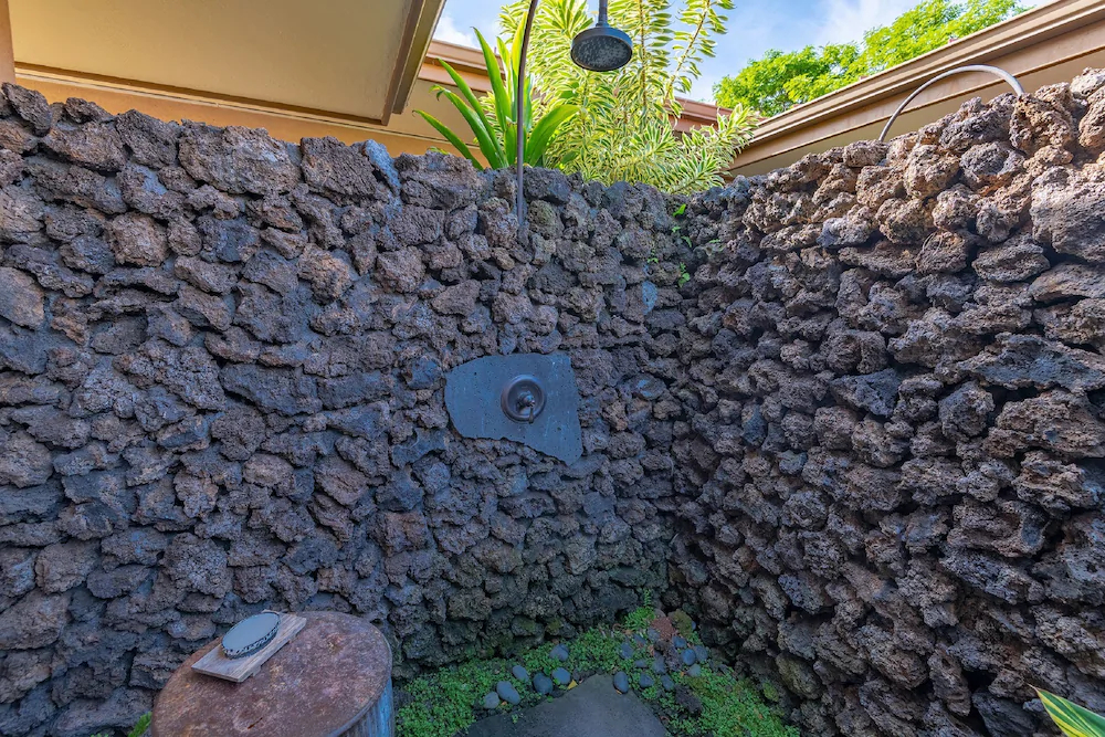 Villa Quatro and Hale Pinao