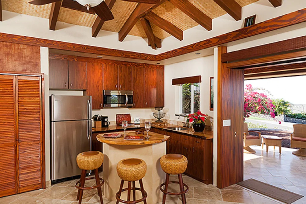 Villa Quatro and Hale Pinao