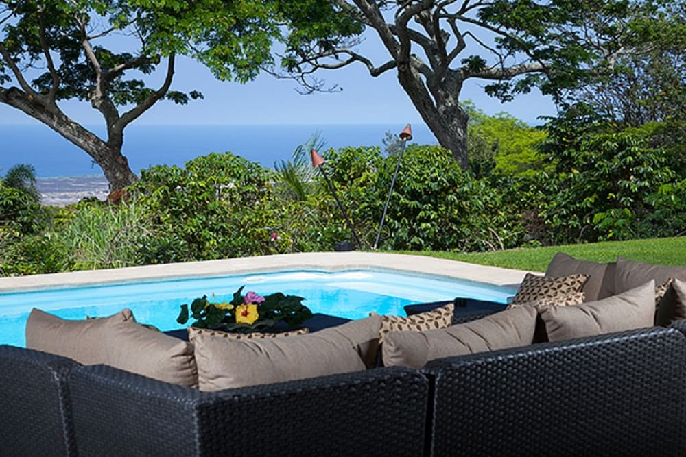 Villa Quatro and Hale Pinao