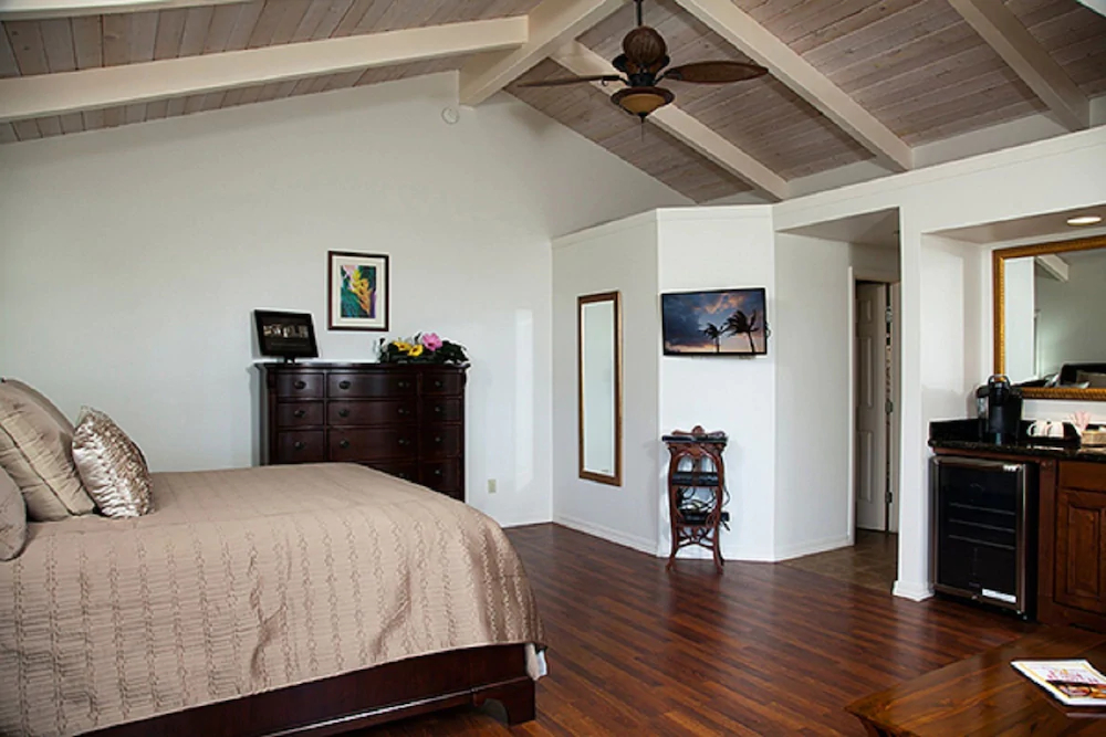 Villa Quatro and Hale Pinao