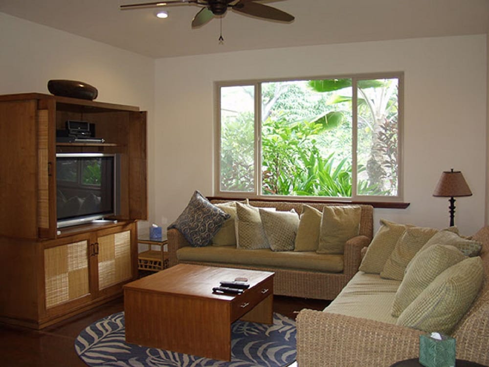 Villa Quatro and Hale Pinao