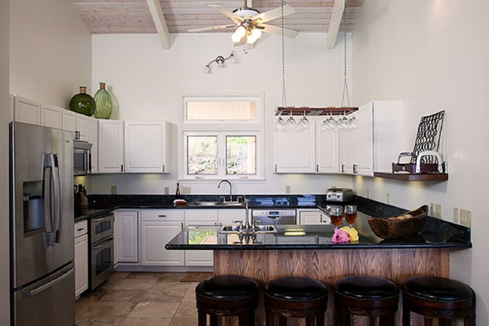 Villa Quatro and Hale Pinao