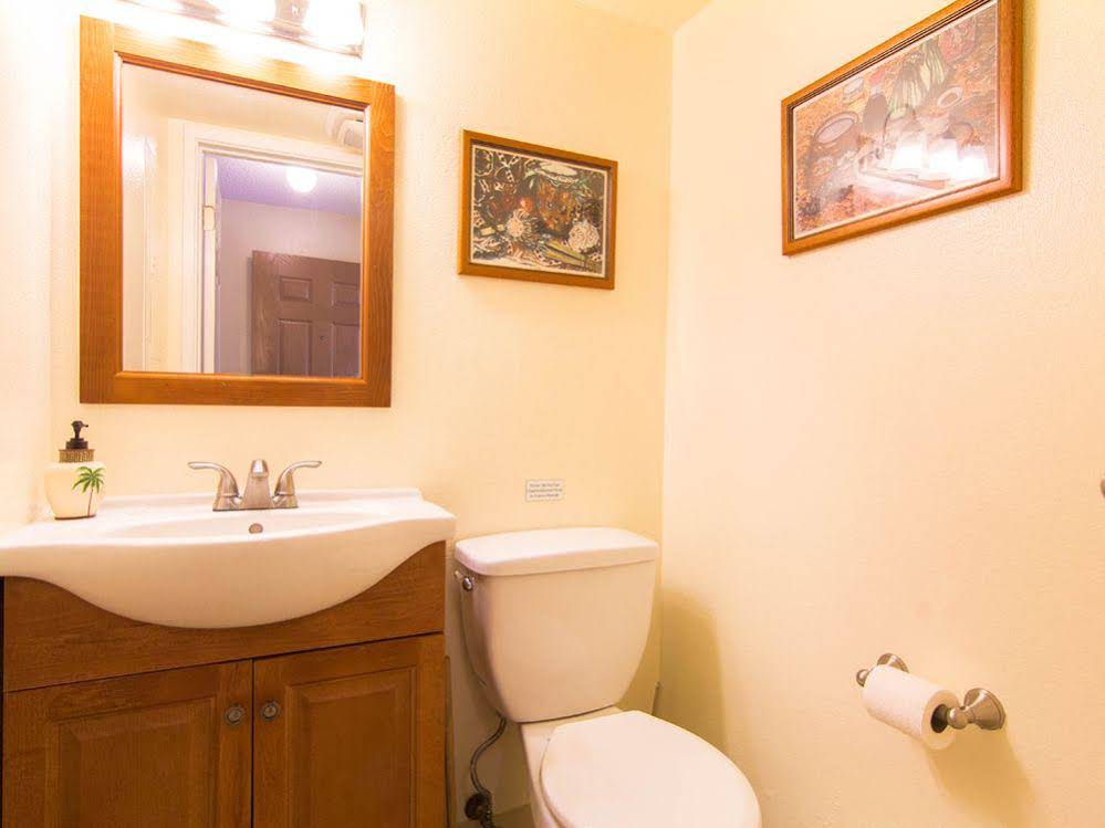 Banyan Harbor Resort