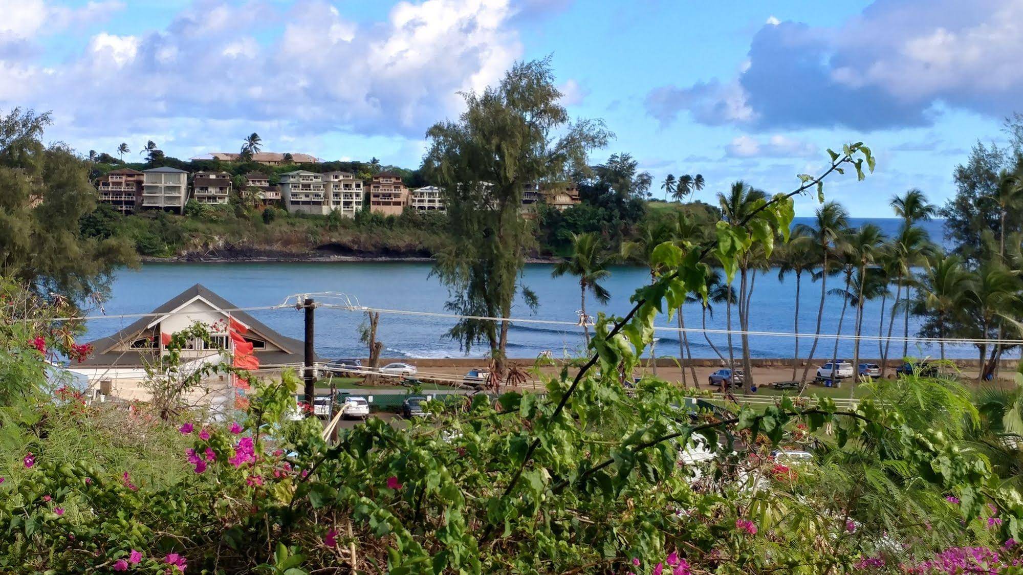 Banyan Harbor Resort