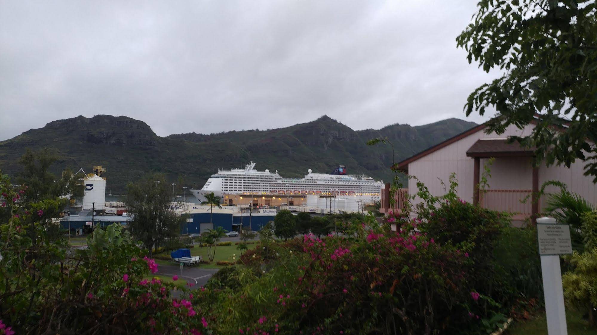 Banyan Harbor Resort