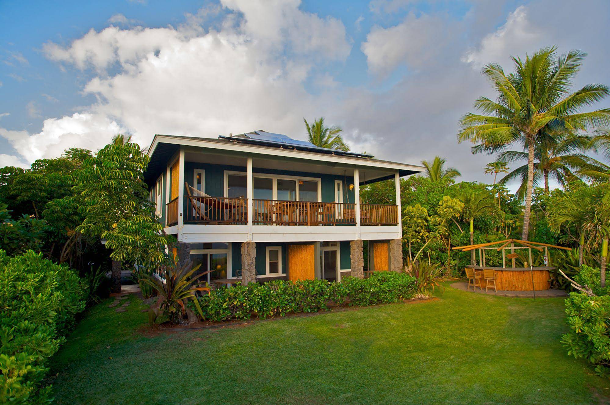 Hale La by West Kauai Lodging