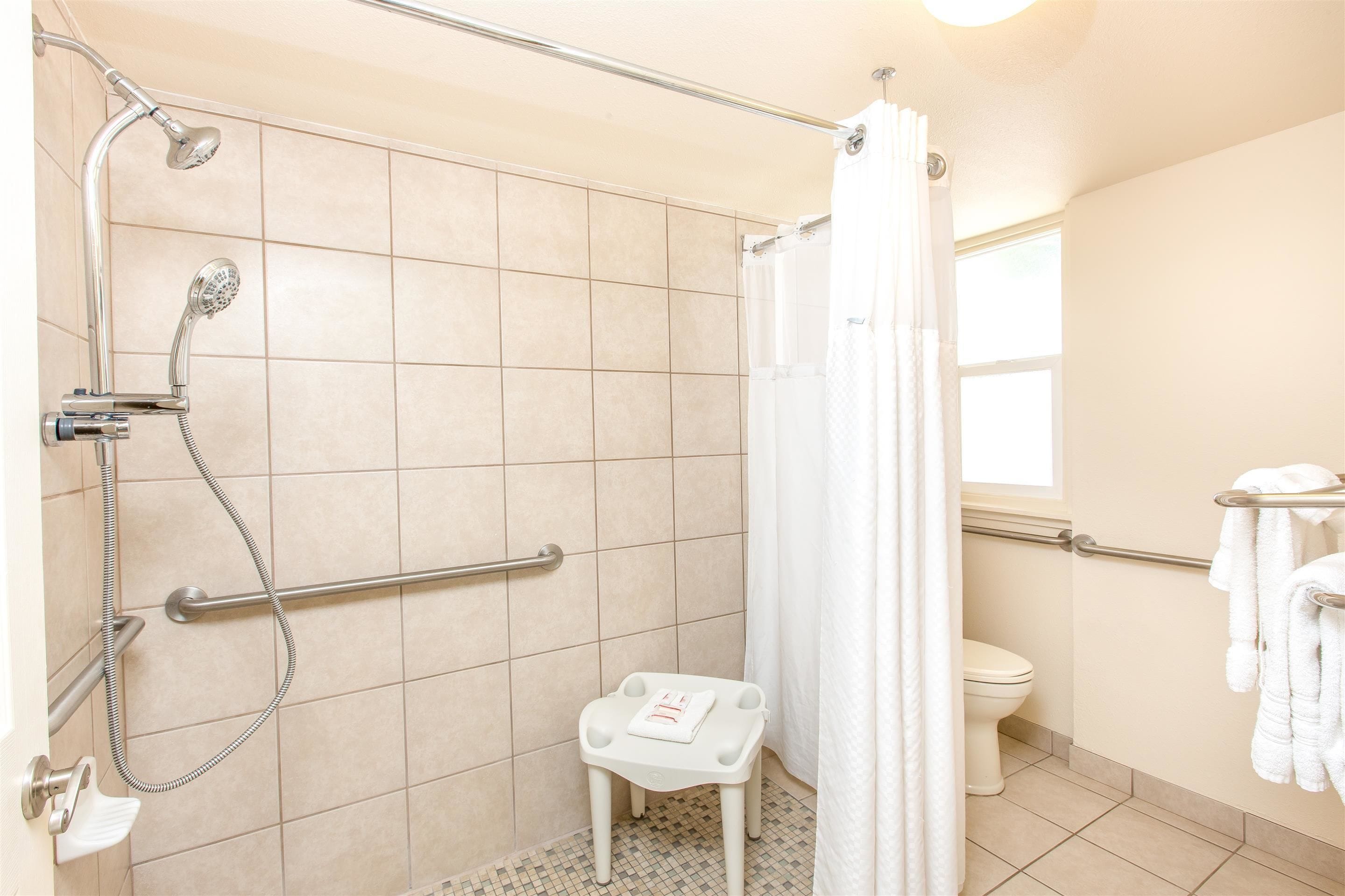 Days Inn by Wyndham Maui Oceanfront