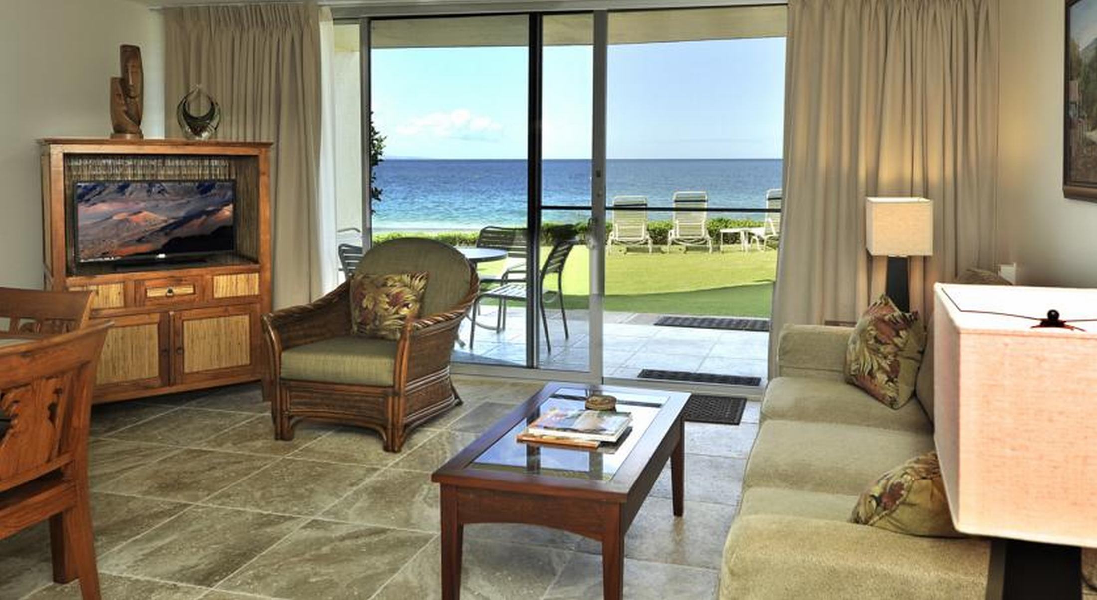 Hale Pau Hana Beach Resort