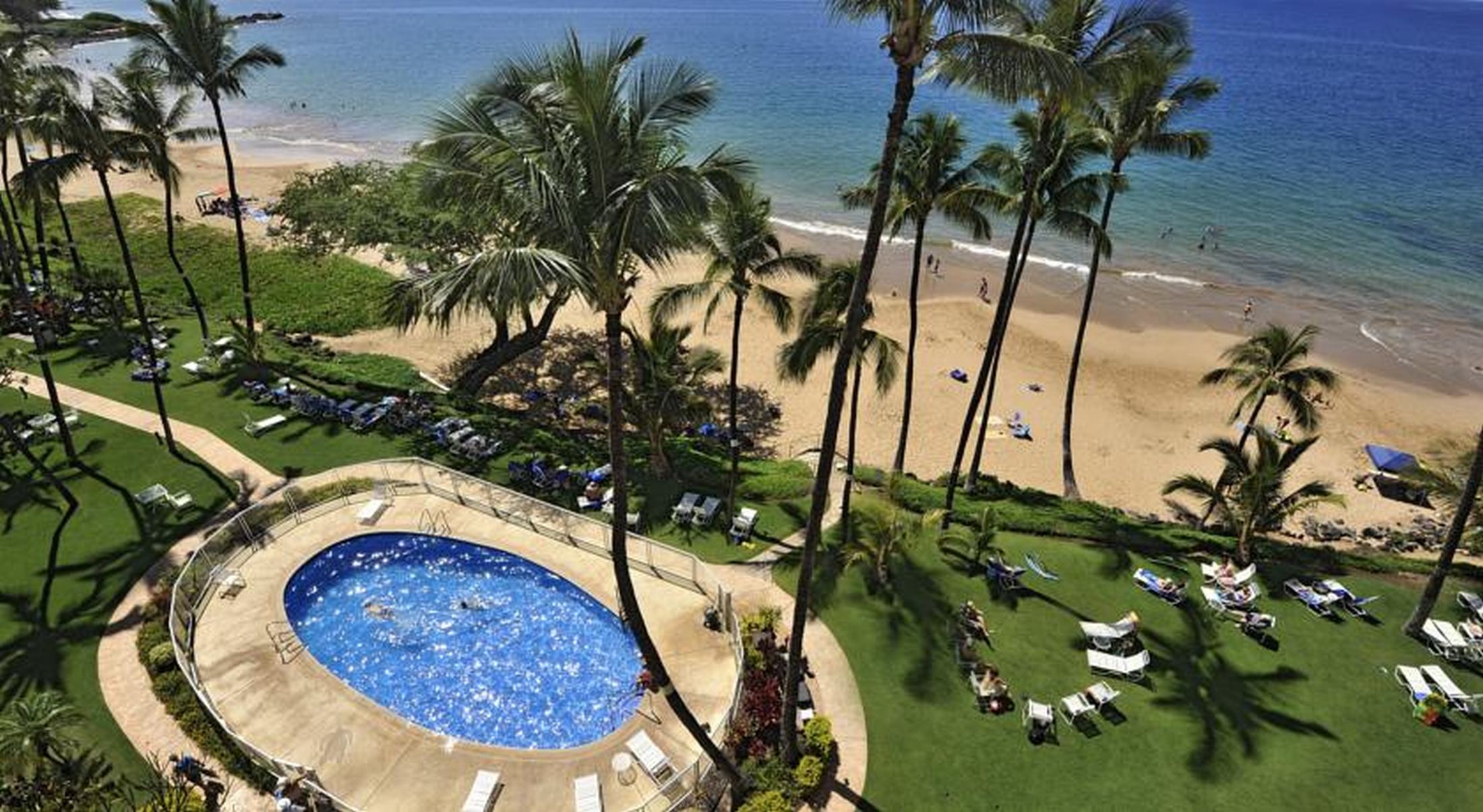 Hale Pau Hana Beach Resort
