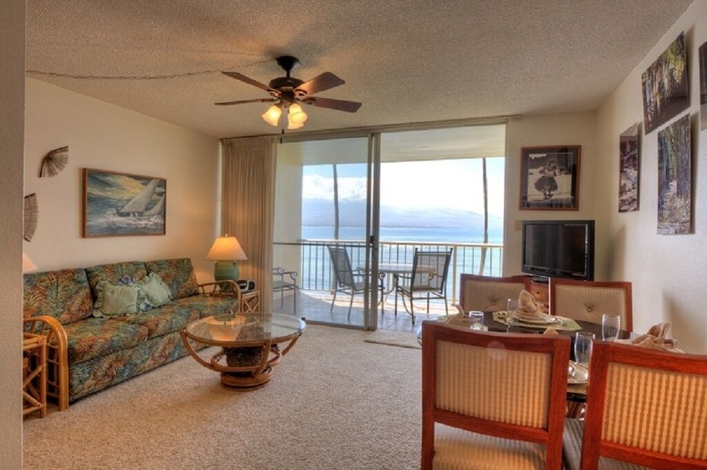 Maalaea Kai by RedAwning